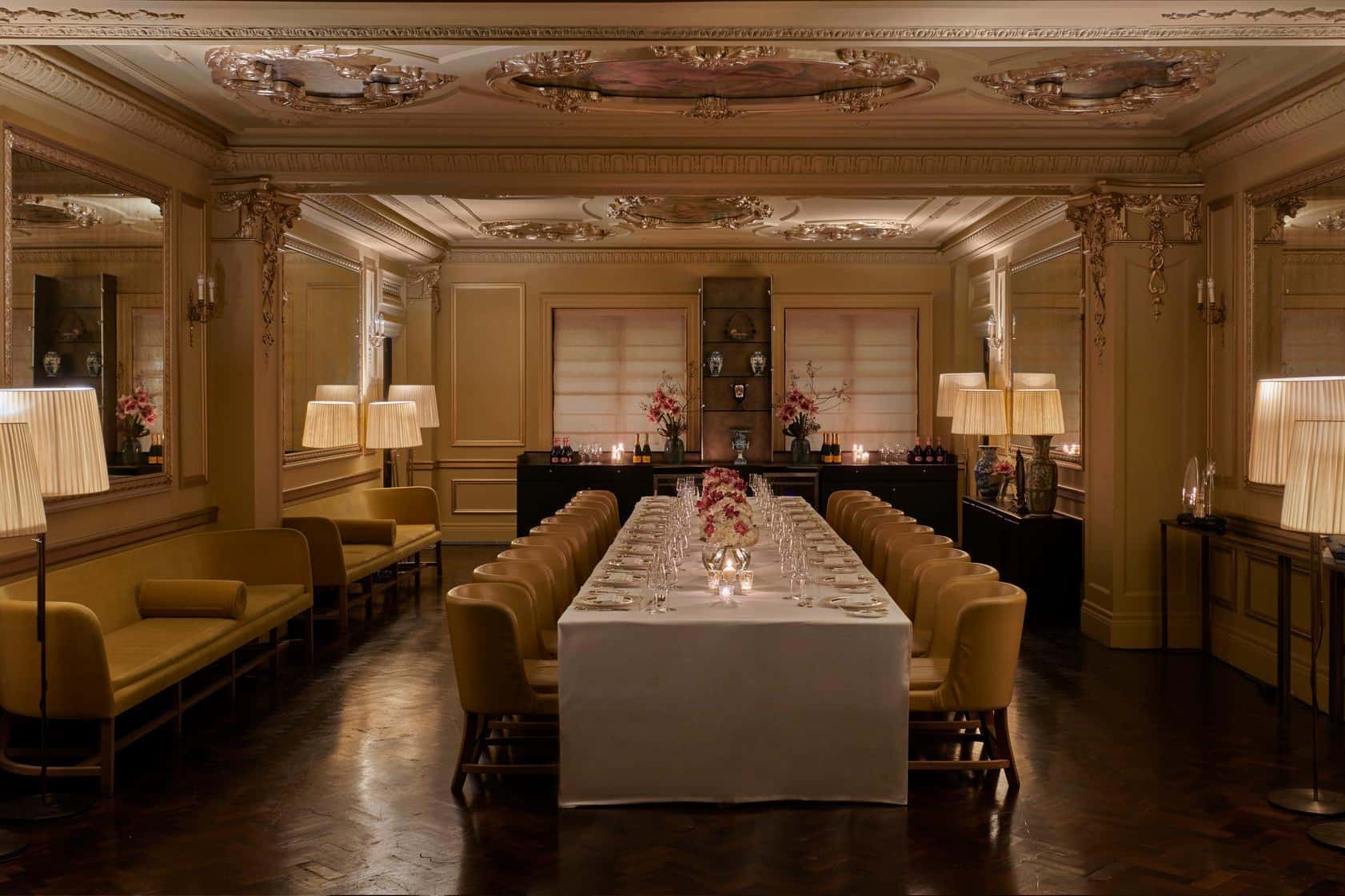 Domino Room 1
