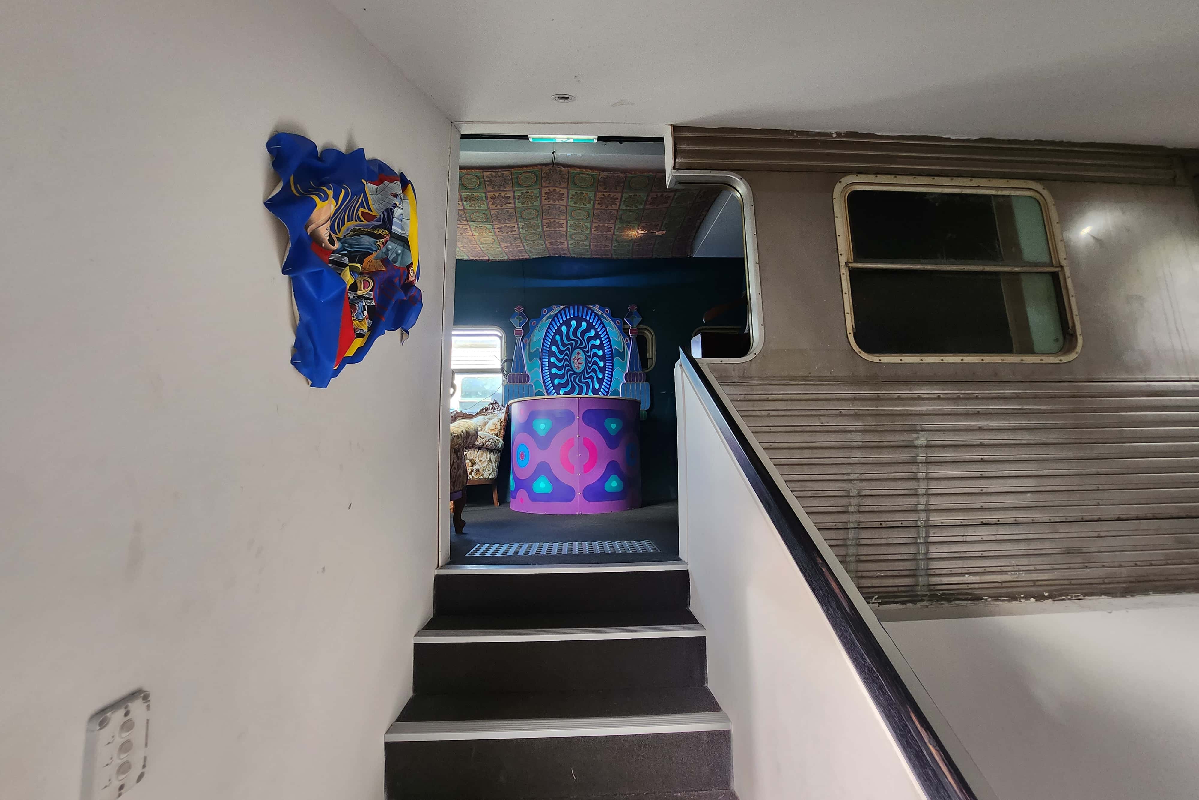 Trainscendental Lounge 4