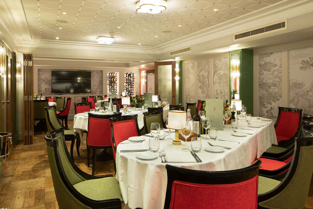 The Entire Lower Ground Floor / Wine Cellar 4