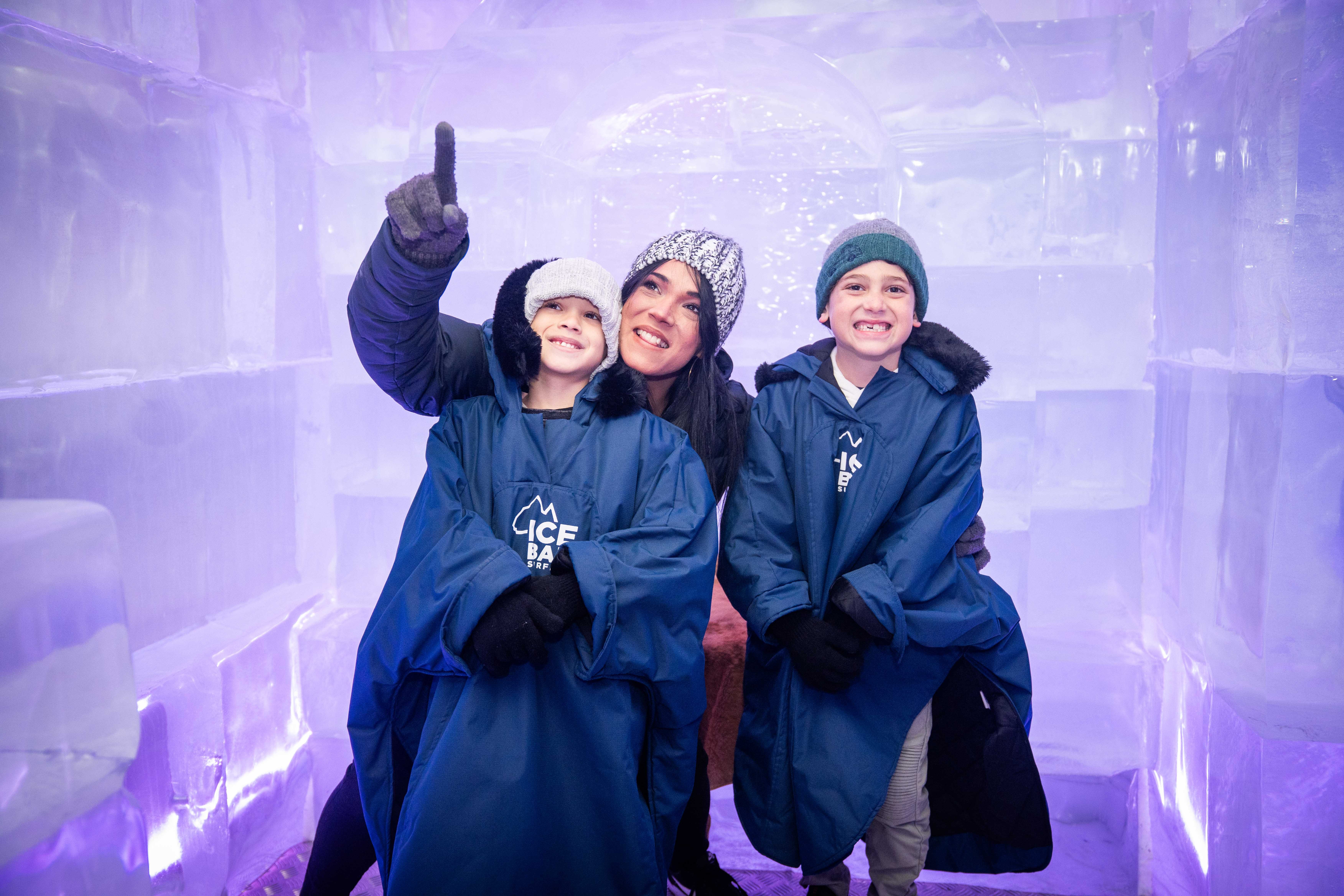 IceBar Surfers 11