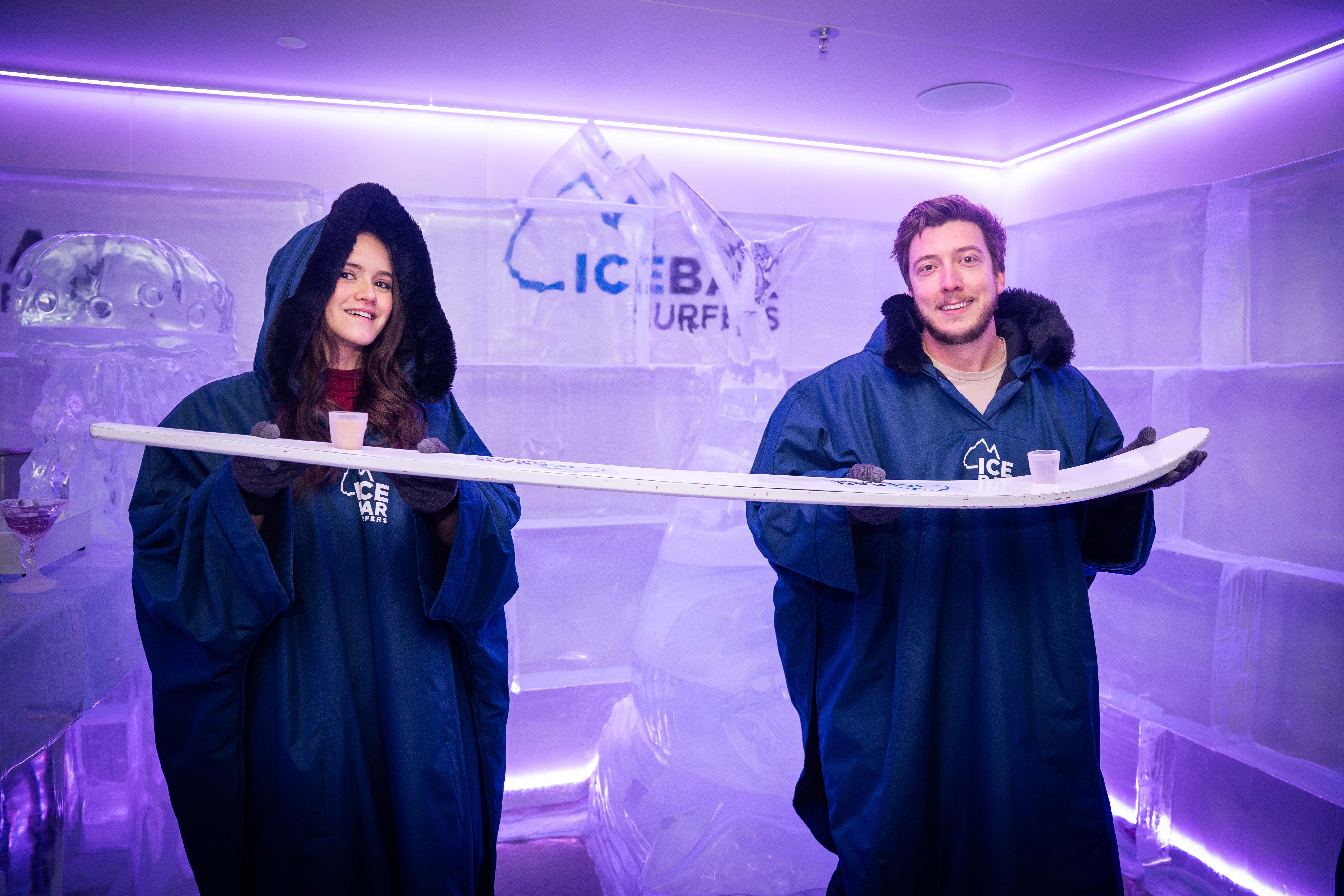 IceBar Surfers 12