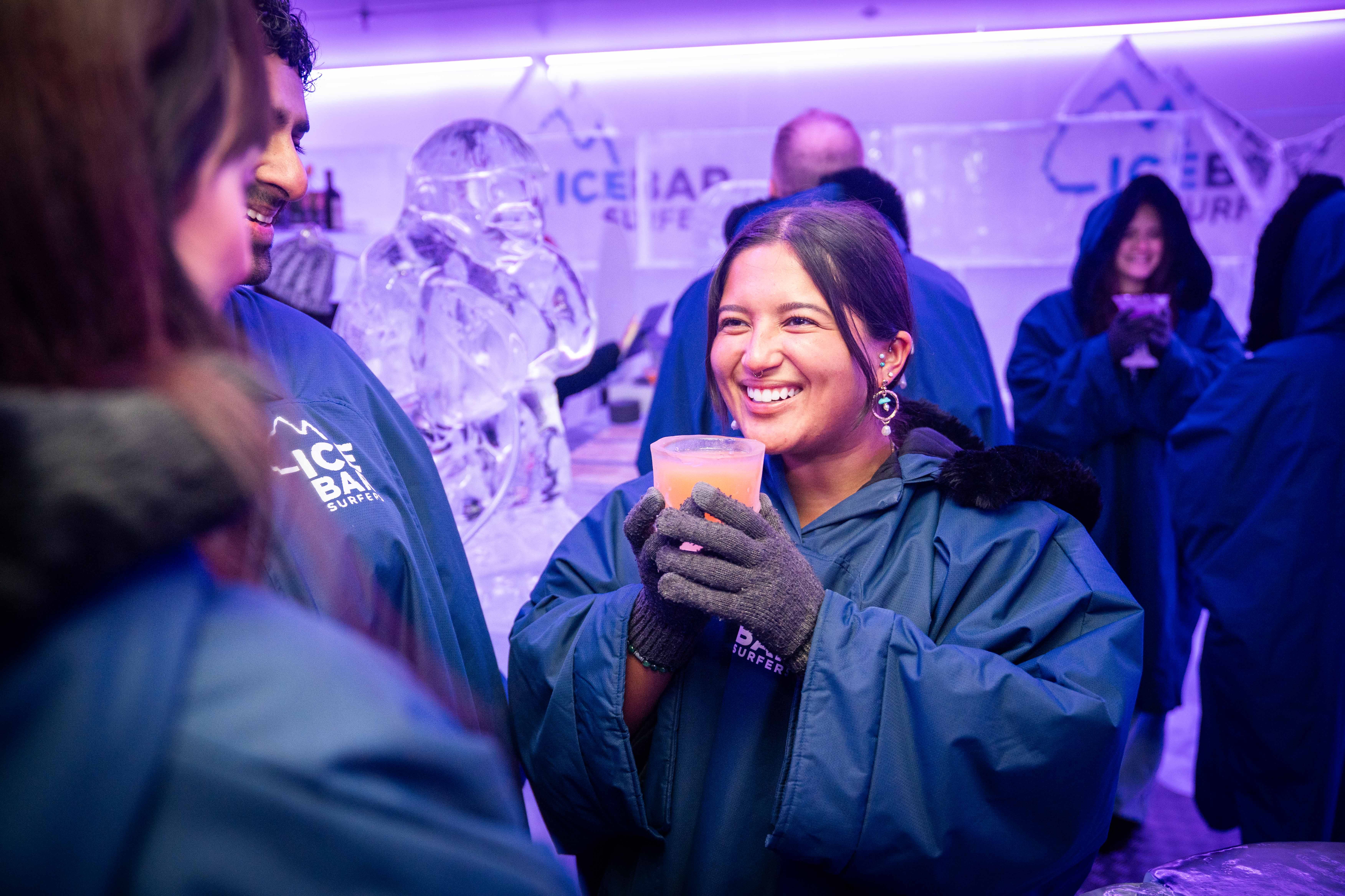 IceBar Surfers 9
