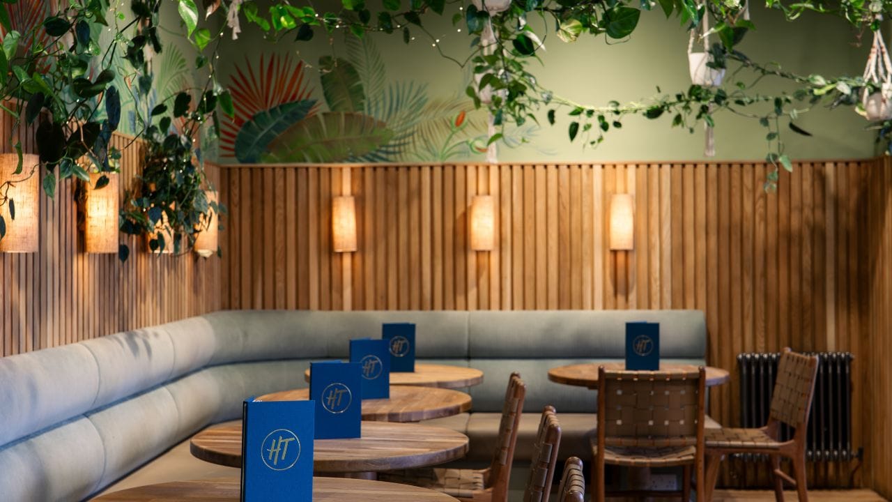 Hot Toddy Restaurant  3