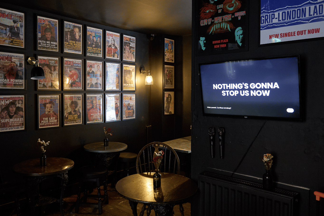 1st Floor Karaoke Snug 1