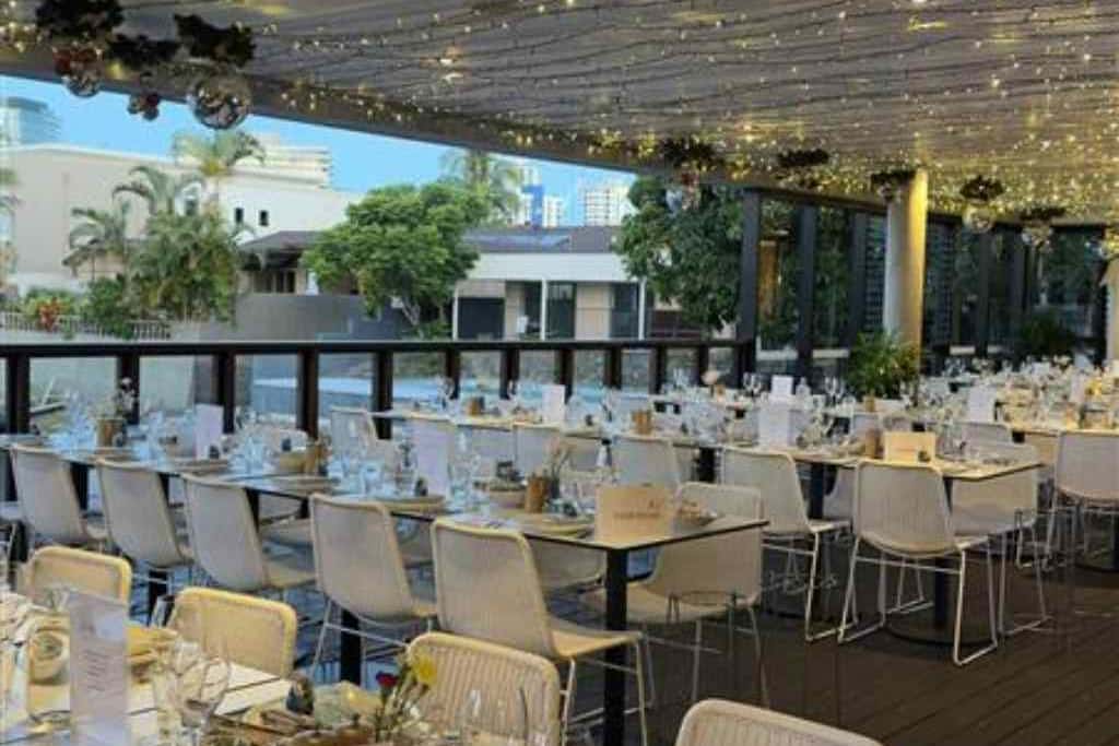 Edgewater Dining & Lounge Bar 6