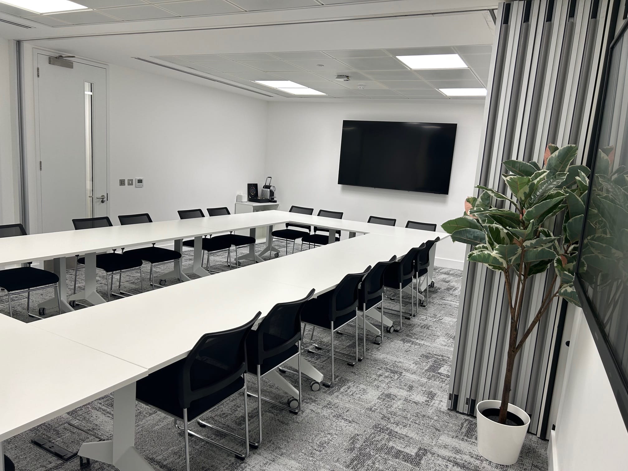 Nice City Space at 37 Lombard-Perfect for Shoots&Filming 13