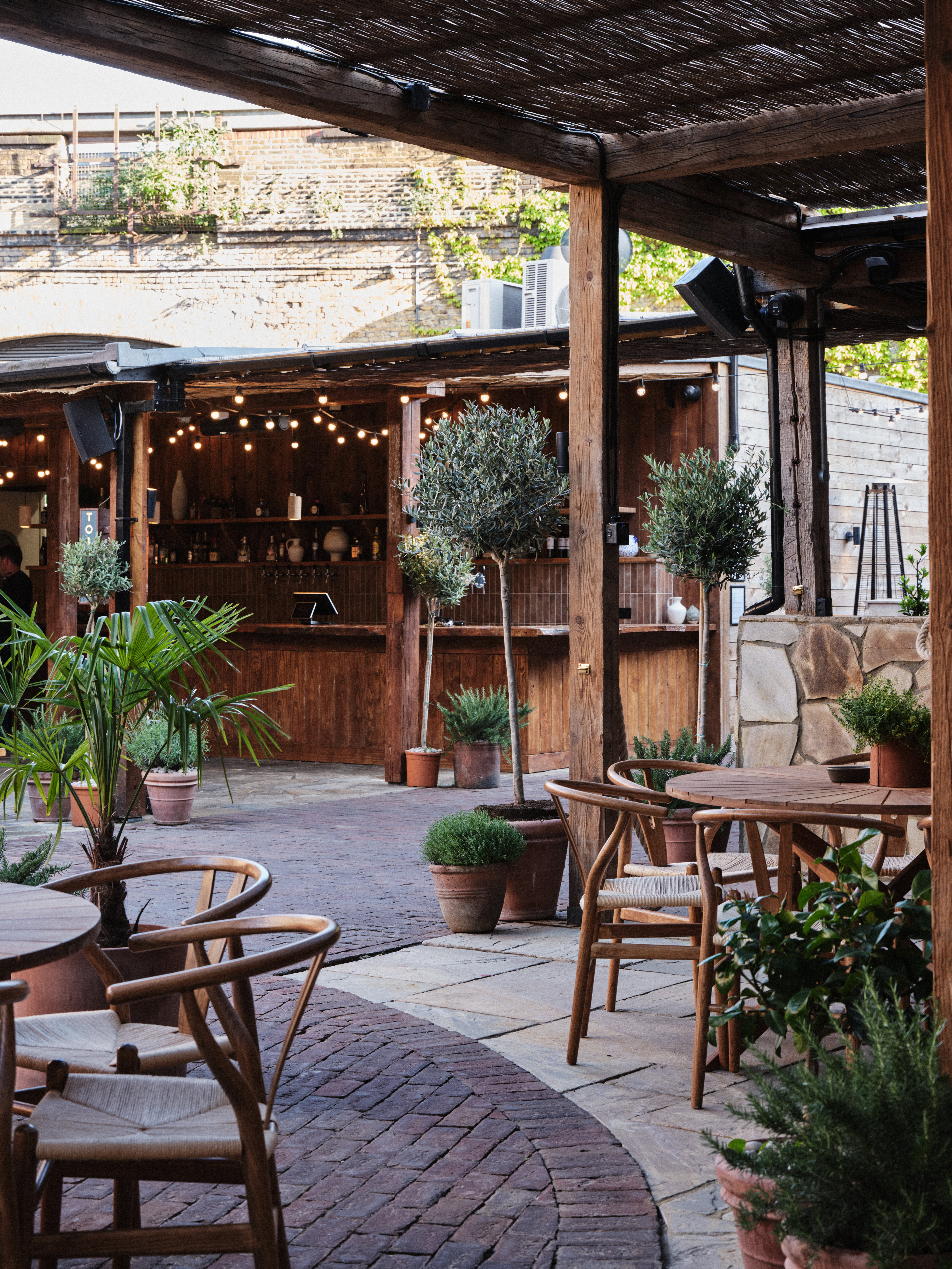 Terrace & Garden Bar 7