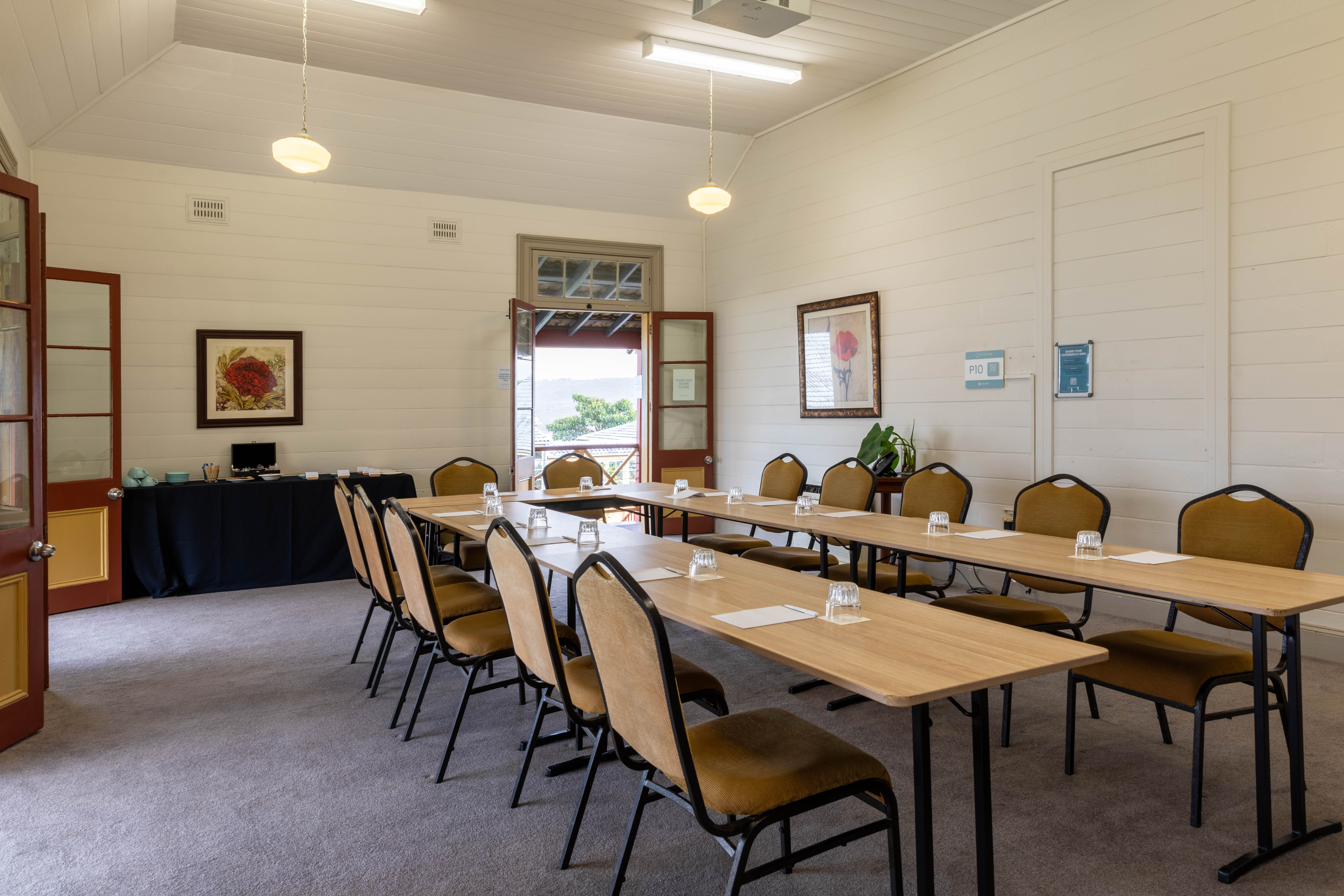 P10 - Dr Mackellar Room 2