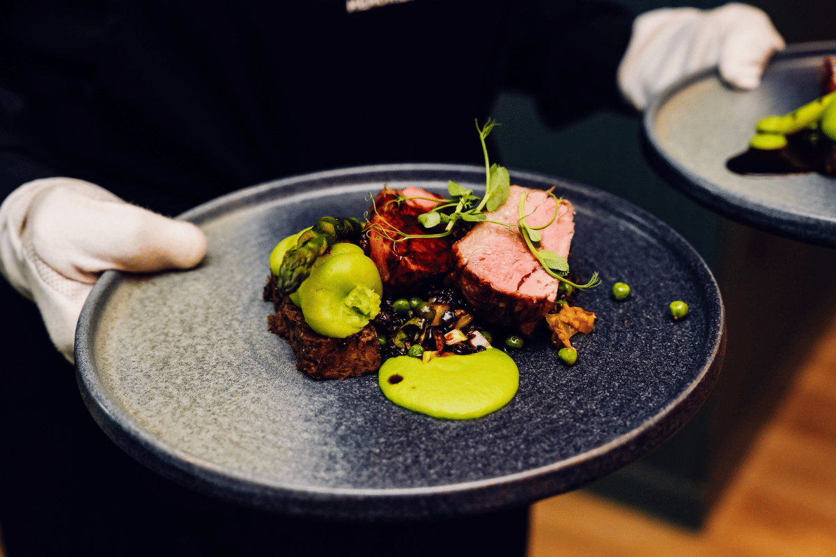 Spotlight Bar and Restaurant 3