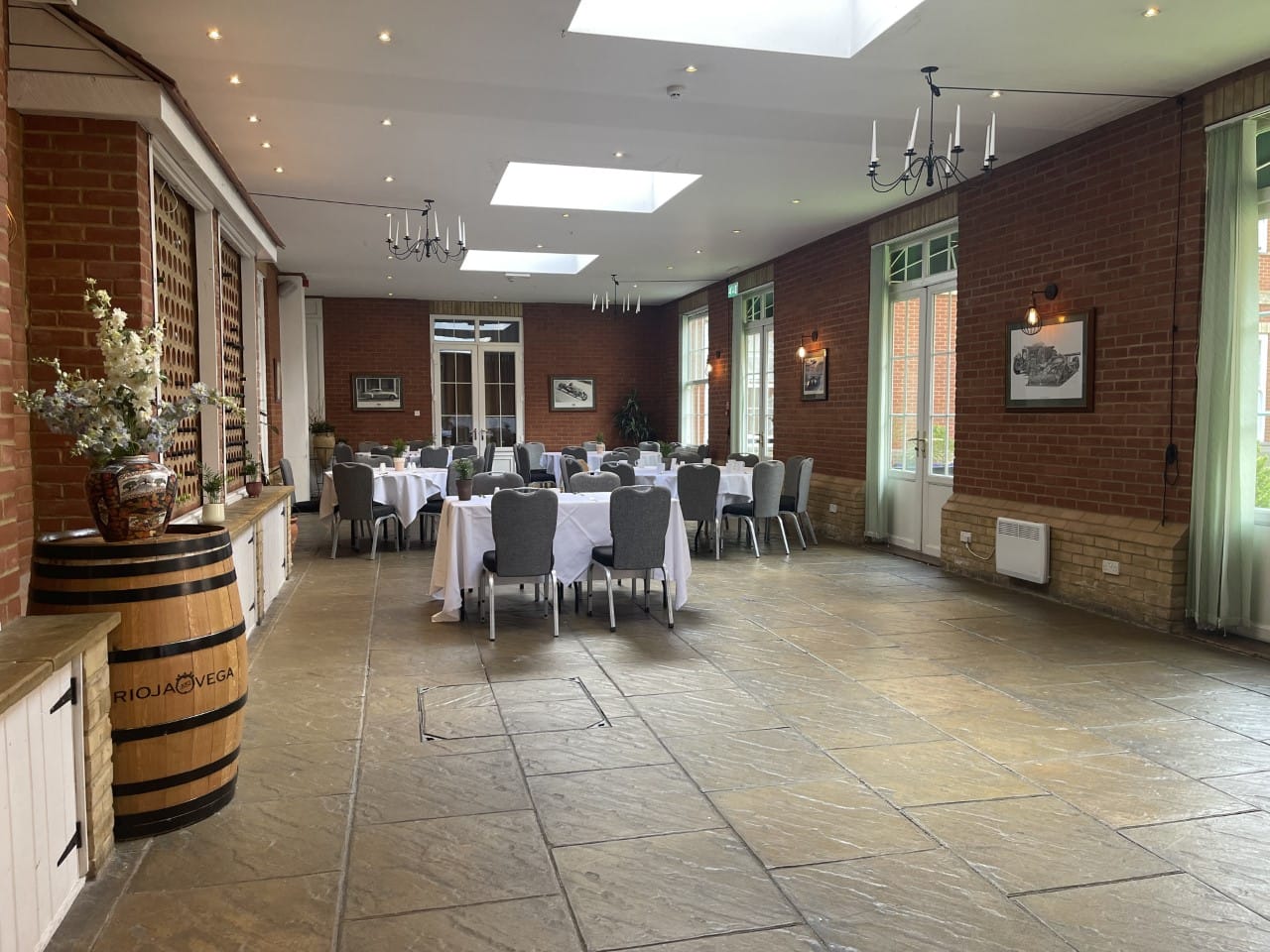 The Courtyard Restaurant 2