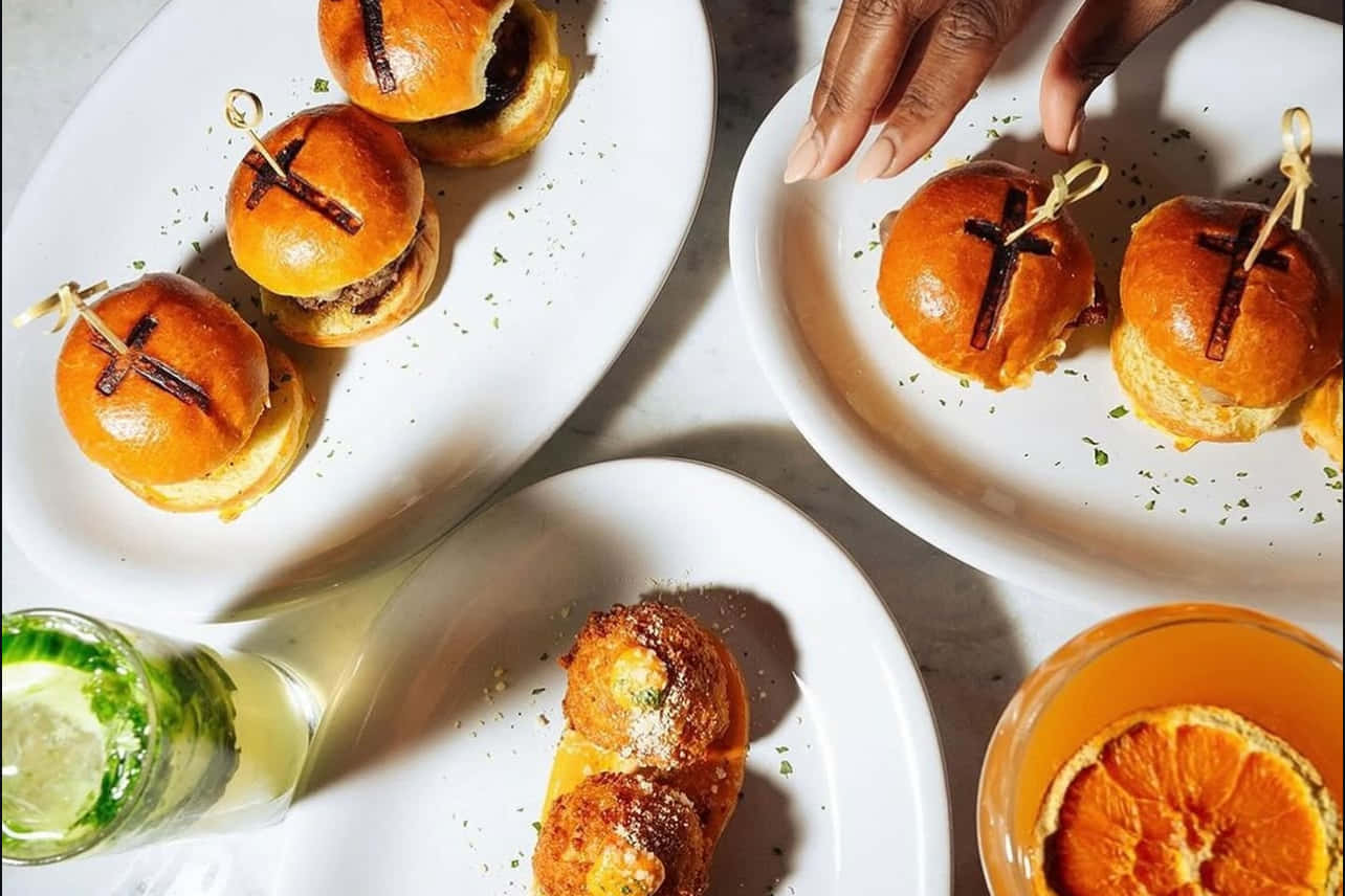 SAINT Resto Lounge - Full Venue 9