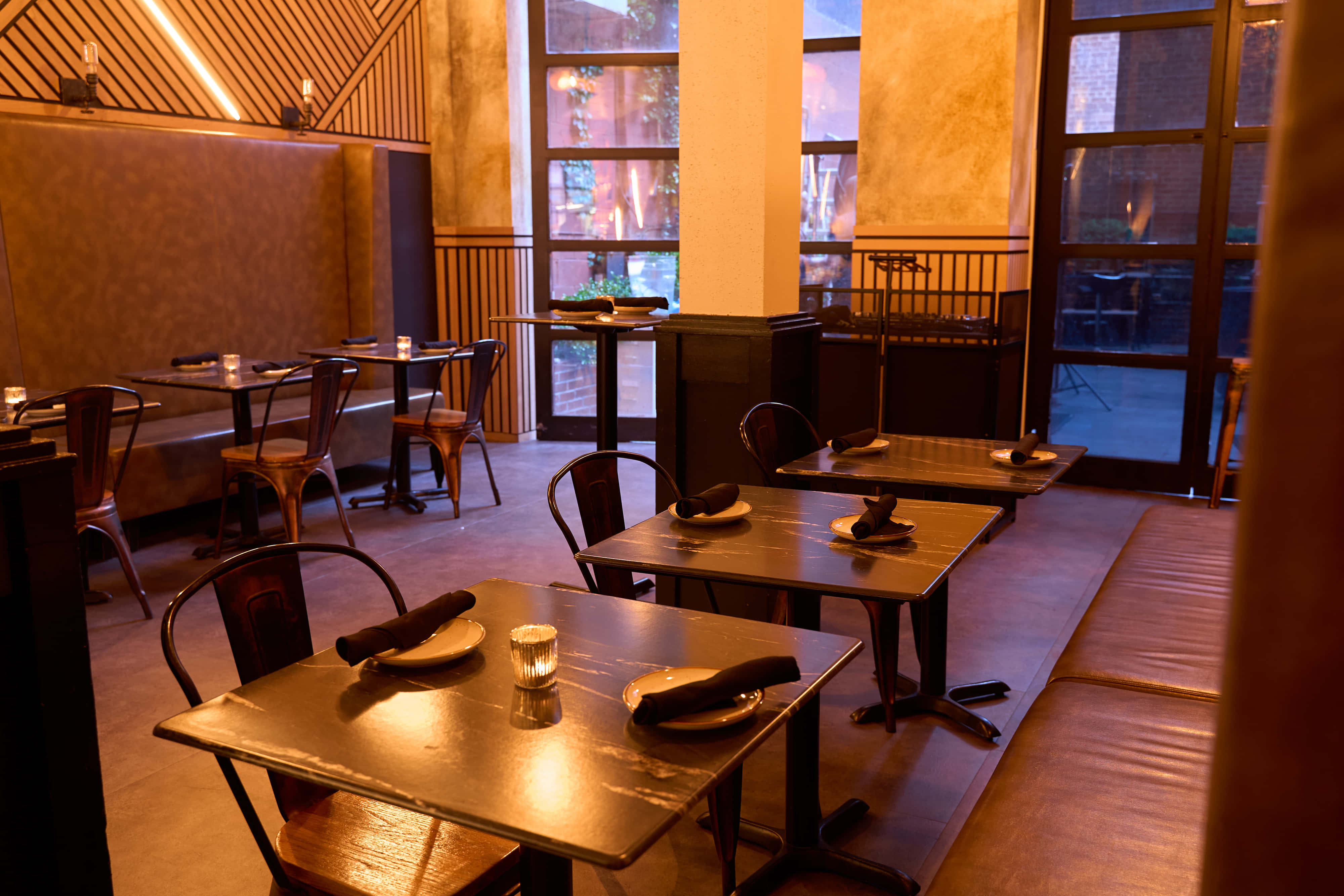 SAINT Resto Lounge - Partial Venue 3