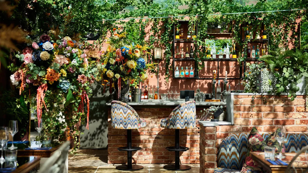 Sacred Garden - Cocktail Lounge 2