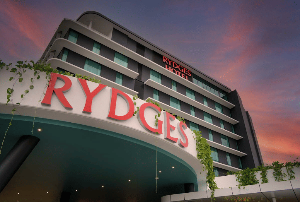 Coastal Deluxe King Room 2