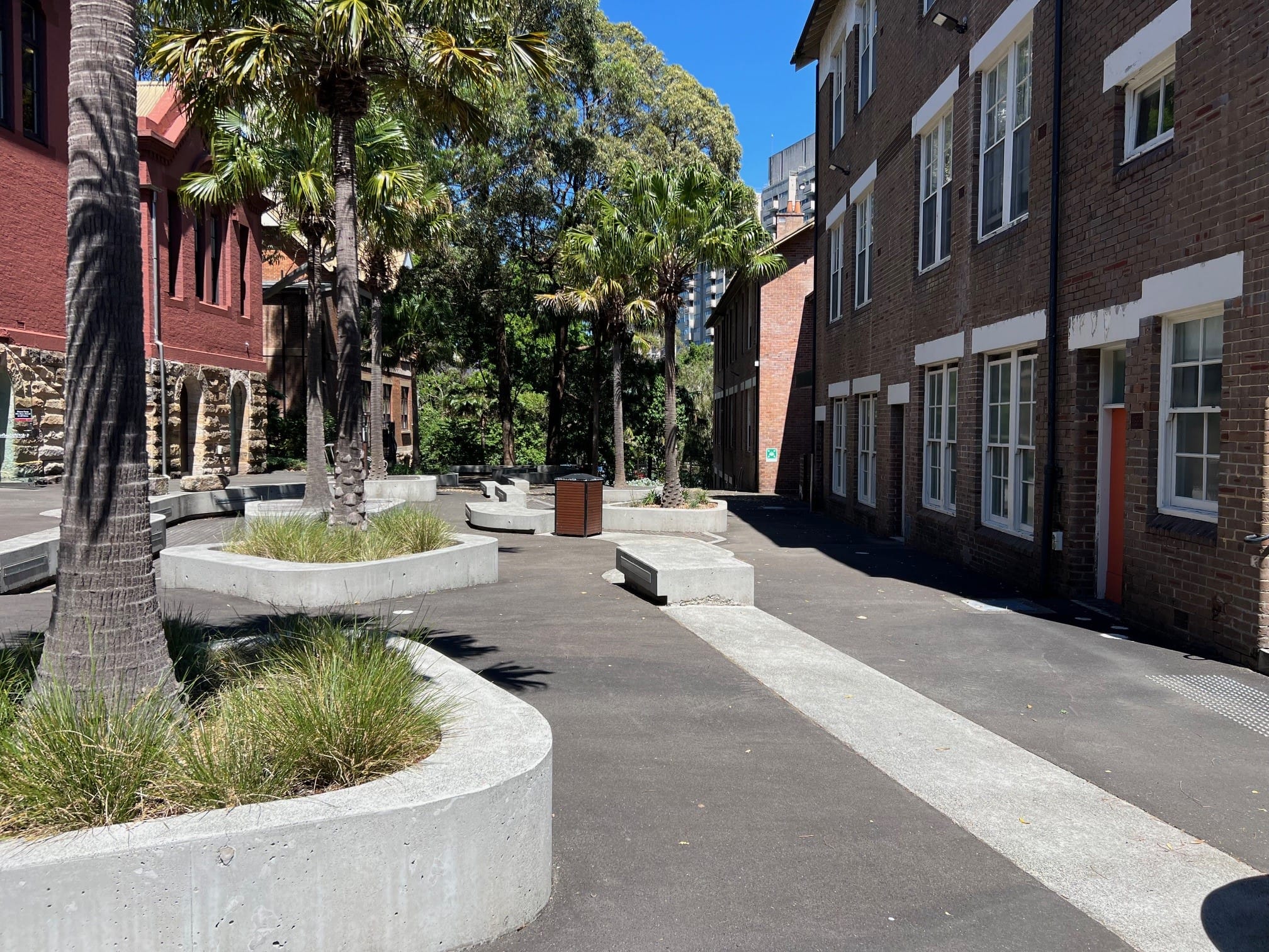 Court Yard With BBQ Area 5