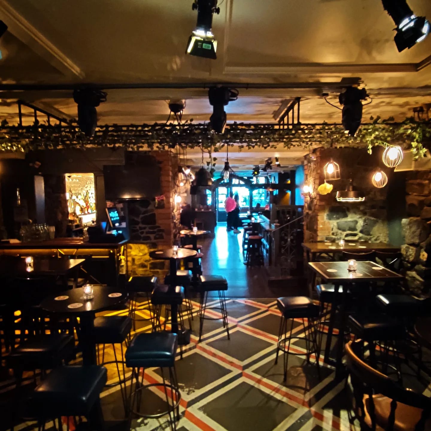 The Wiley Fox Main Bar 3