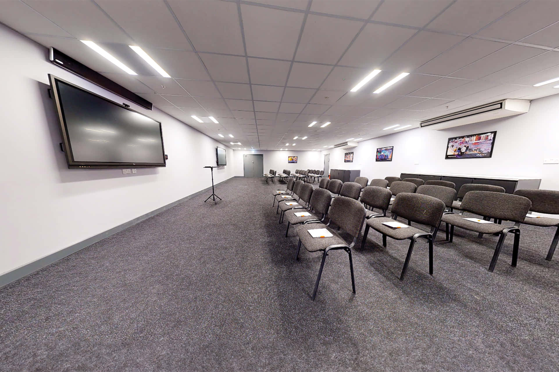 Meeting Room - Calculus Suite 0