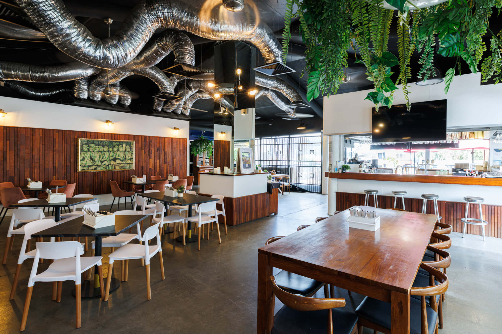 Crosby's Bar & Grill 3