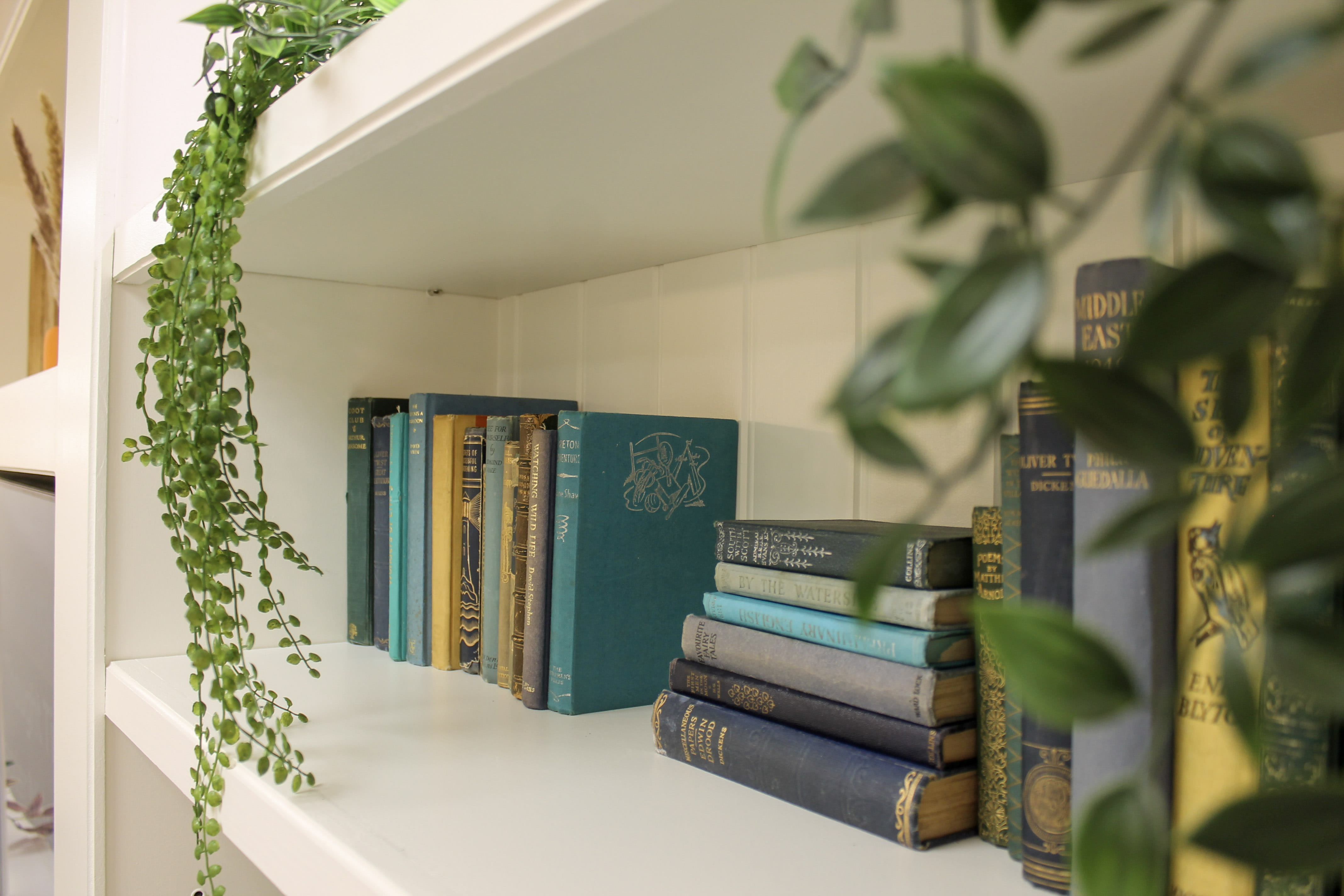 Chapter Nine Meeting Room at DeskLodge House (9 people) 1