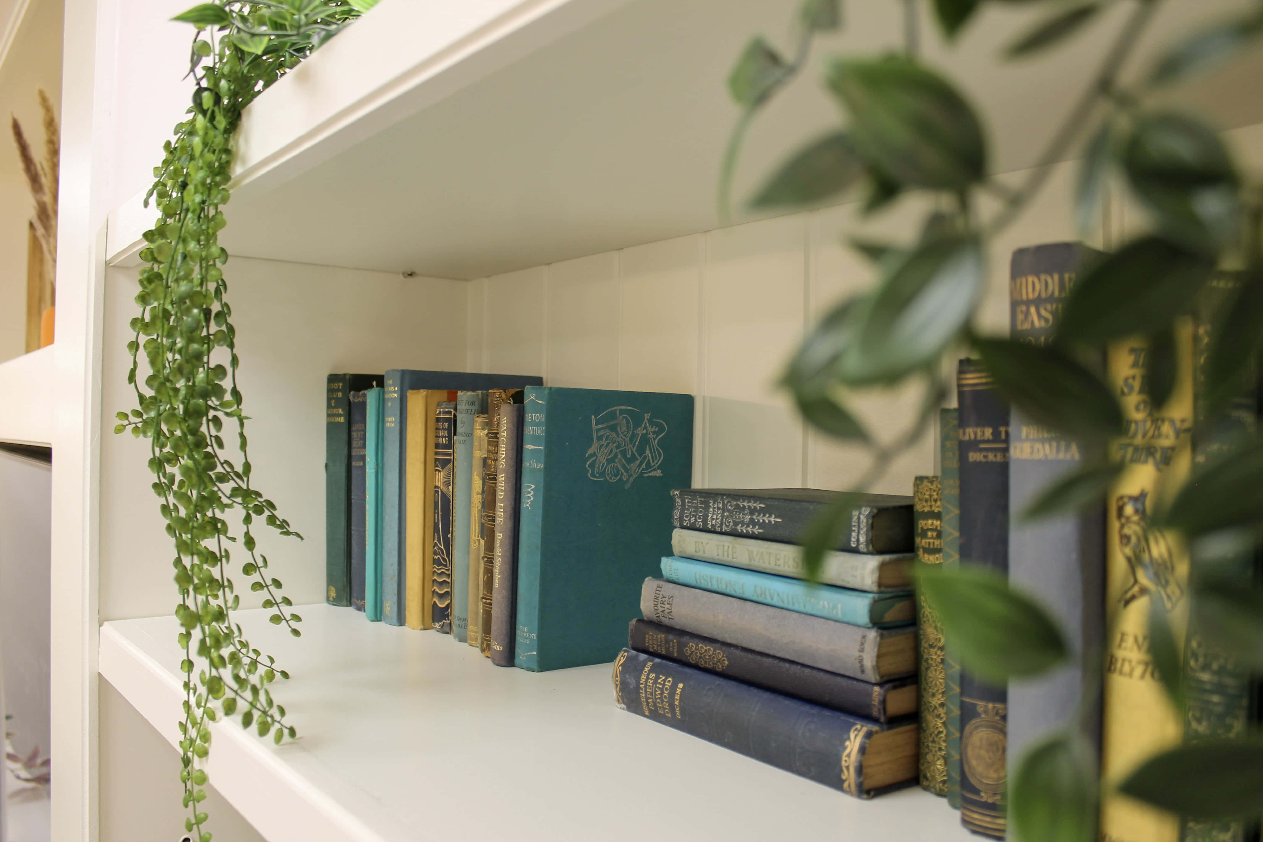 Chapter Nine Meeting Room at DeskLodge House (9 people) 1