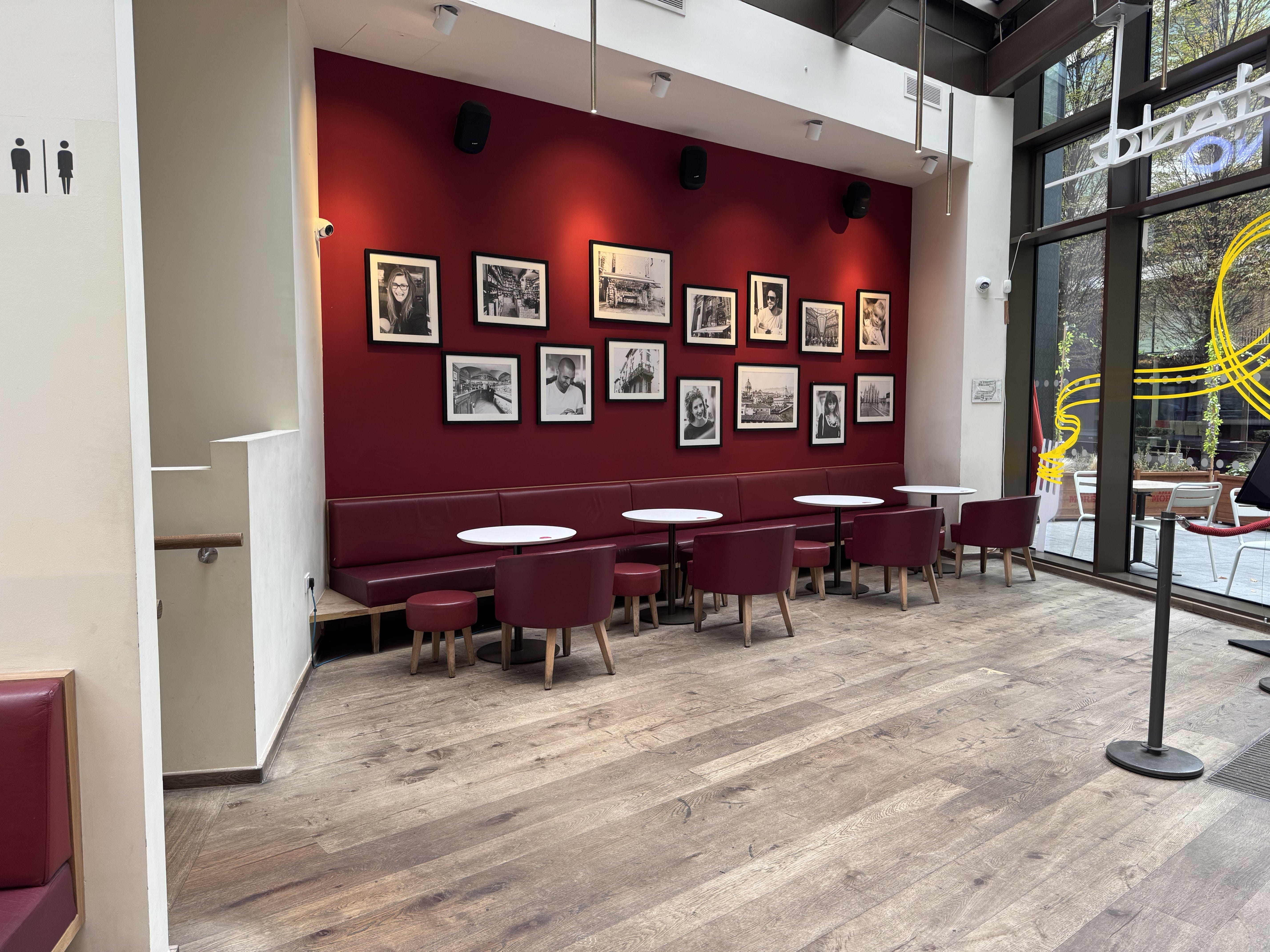 Bar / Lounge at Vapiano Tower Bridge 1