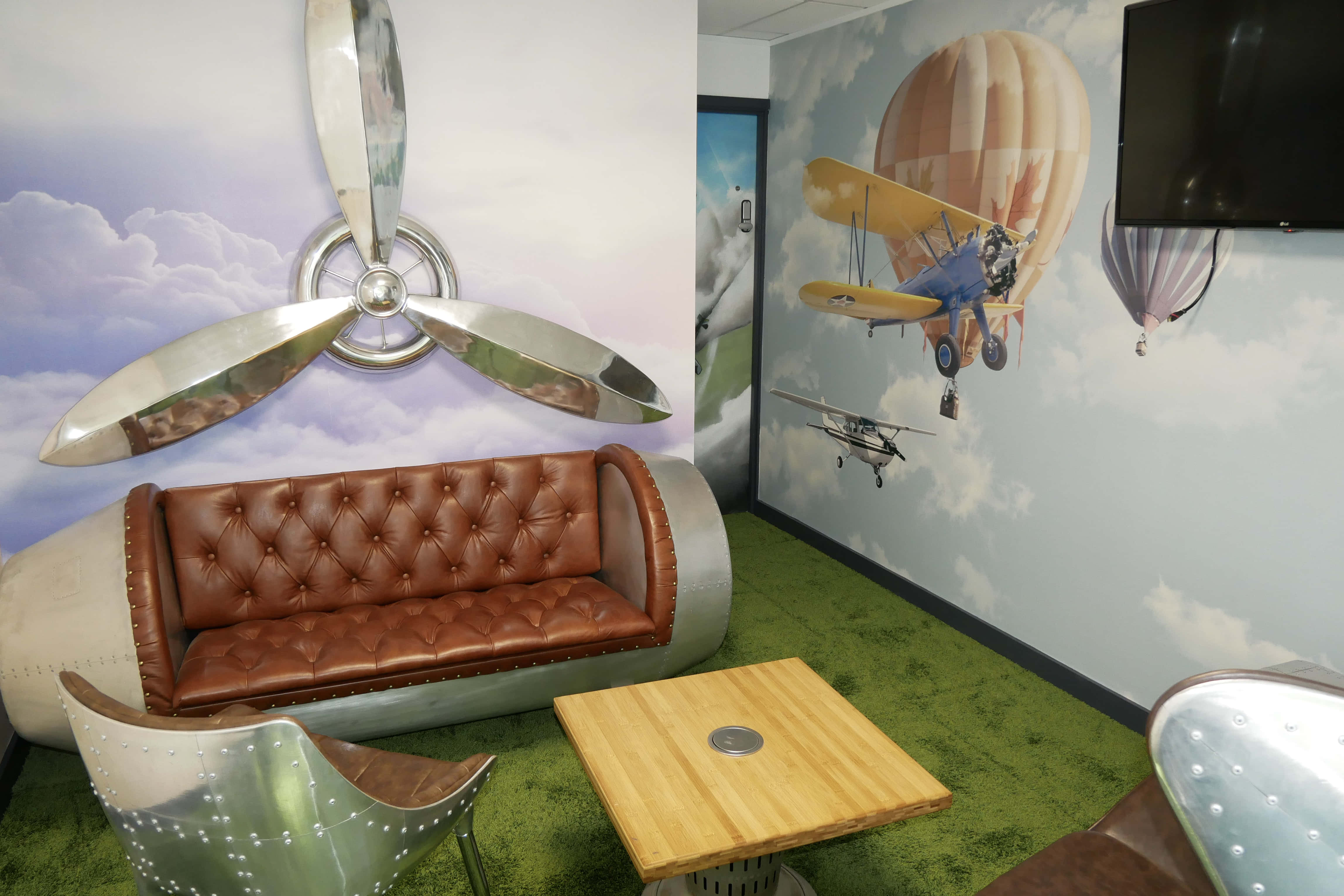 The Aviator Meeting Room at DeskLodge House (3 people) 1