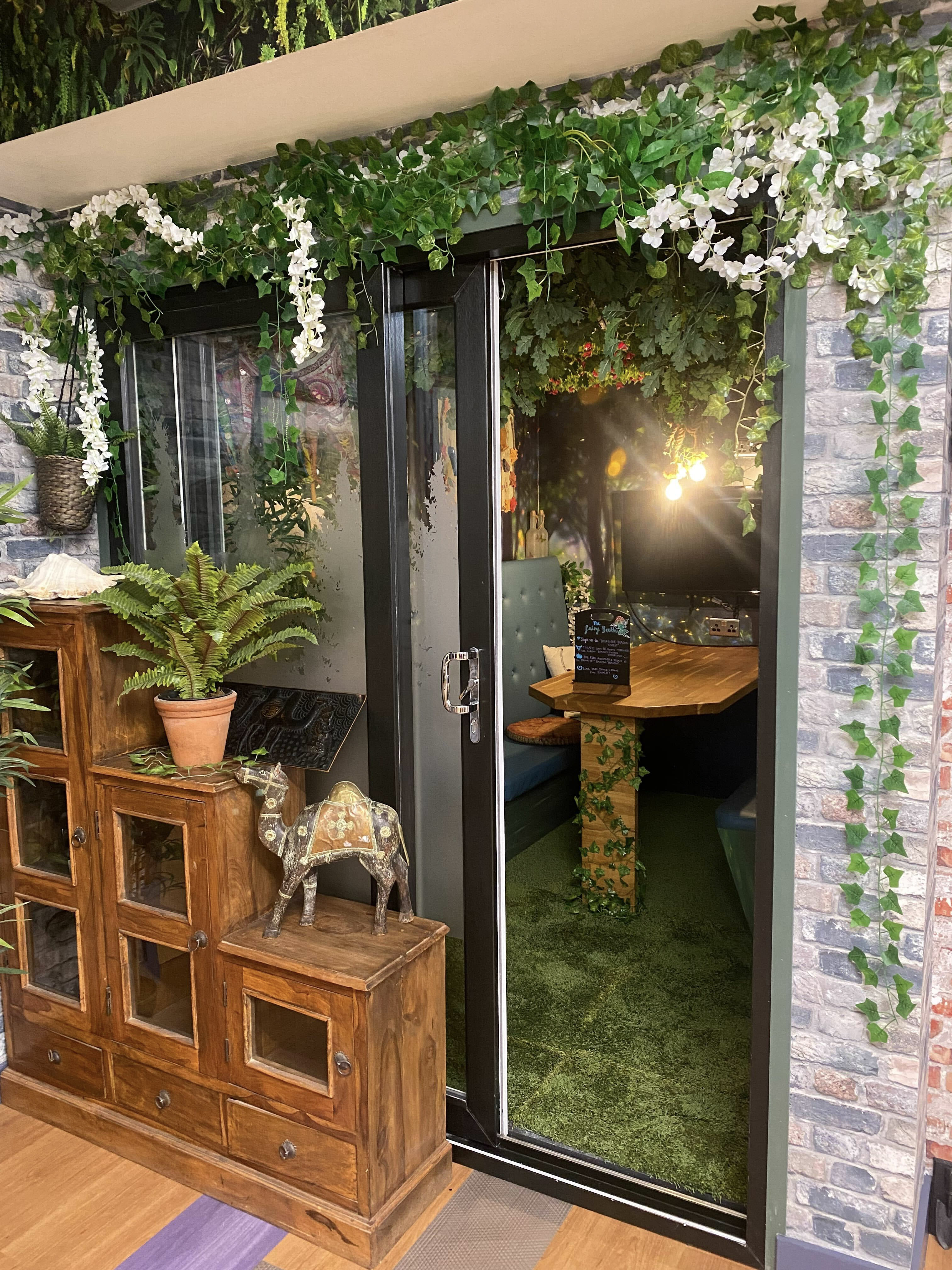 Fairy Booth at DeskLodge Beacon Tower (4 people) 1