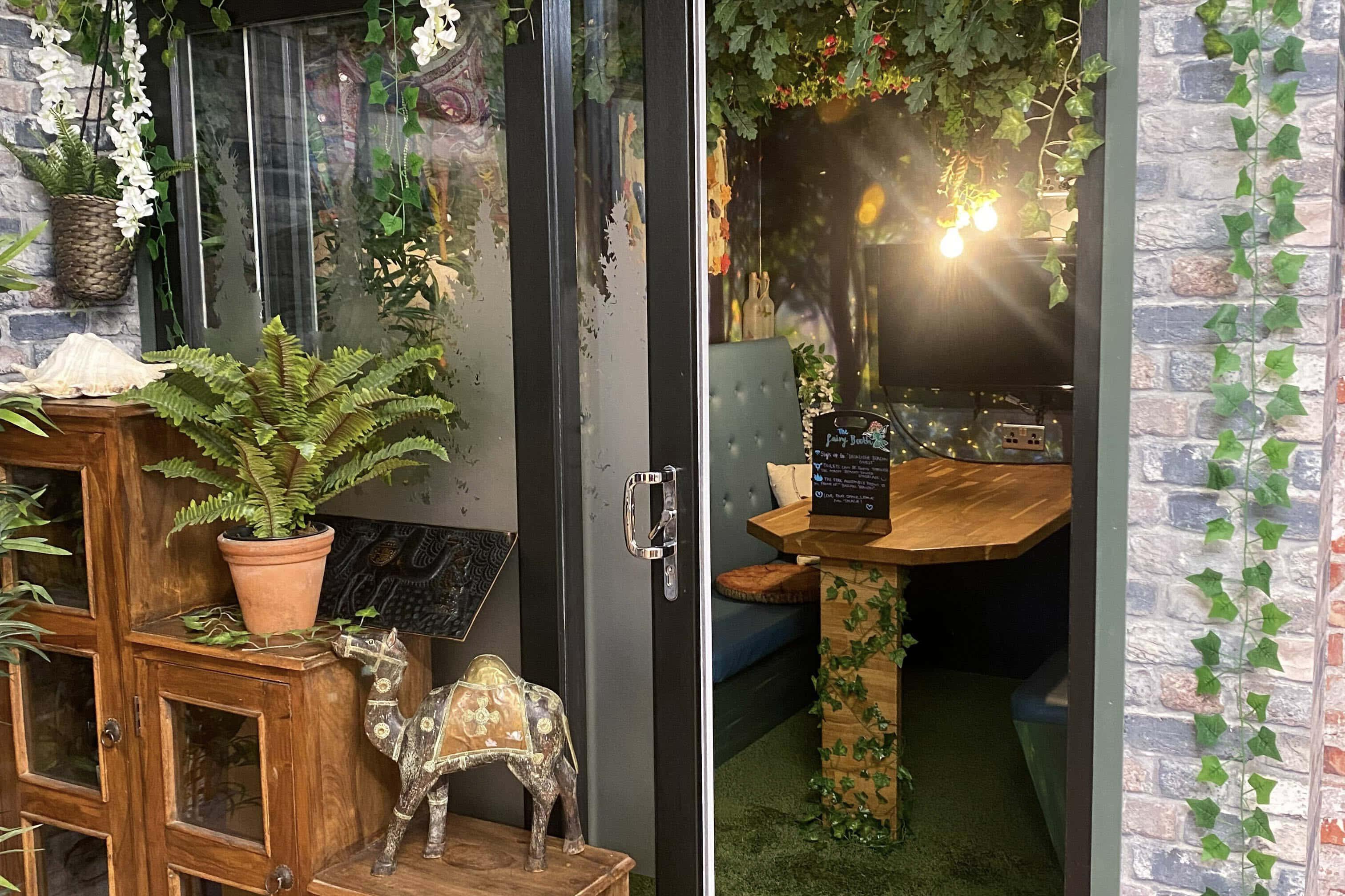 Fairy Booth at DeskLodge Beacon Tower (4 people) 1