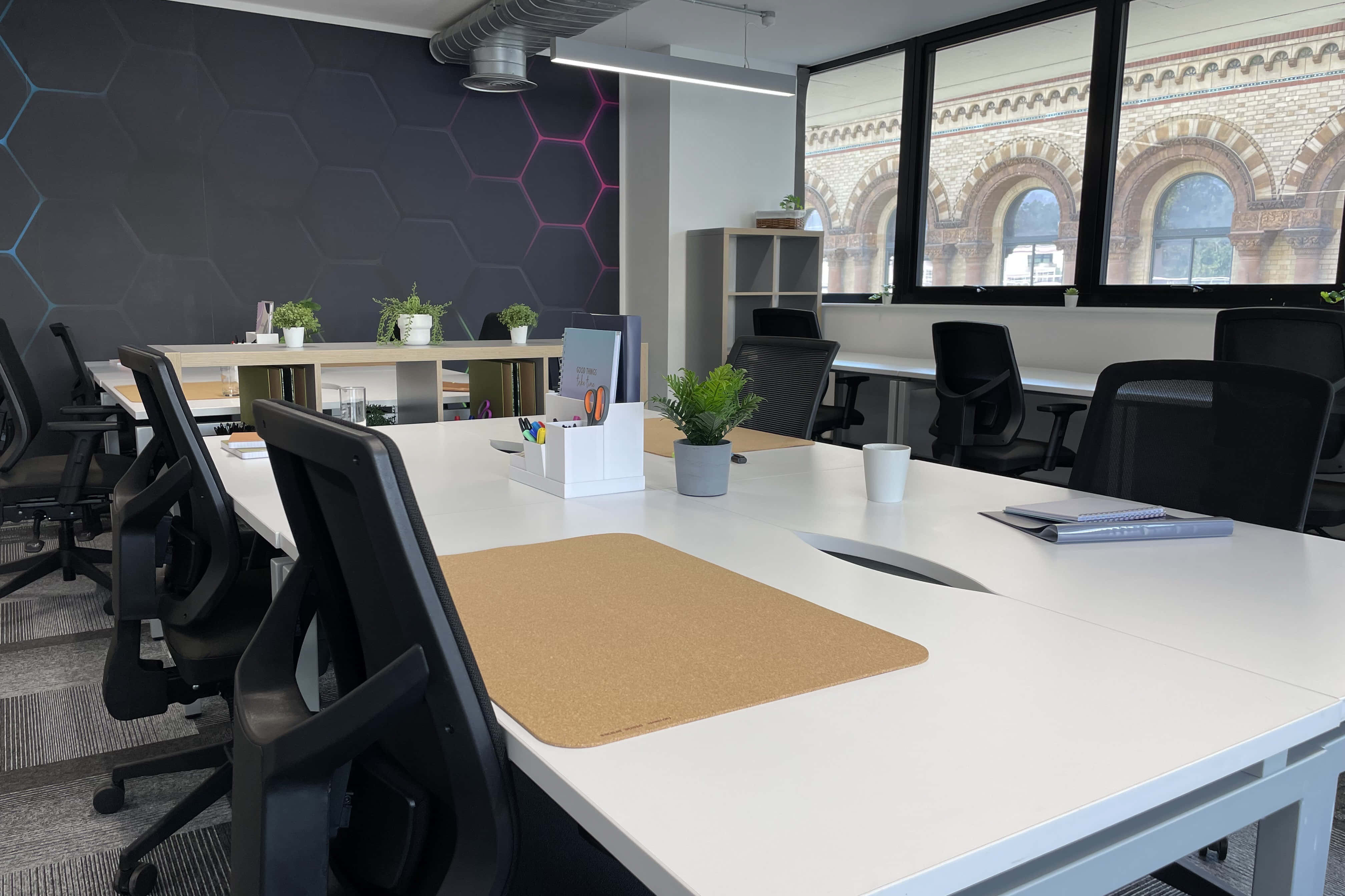 Banquet Hall at DeskLodge Beacon Tower (16 people) 6