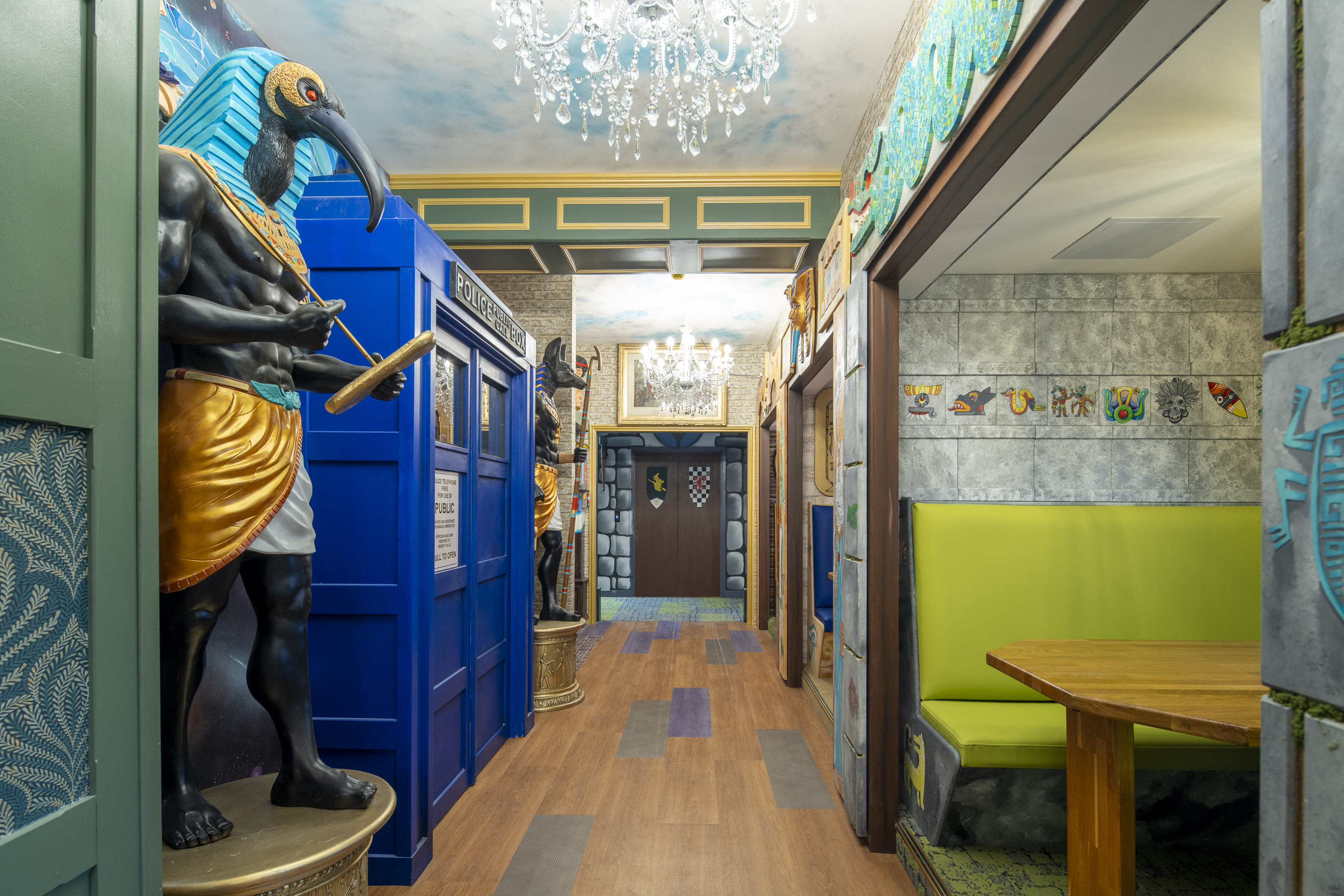 Banquet Hall at DeskLodge Beacon Tower (16 people) 8