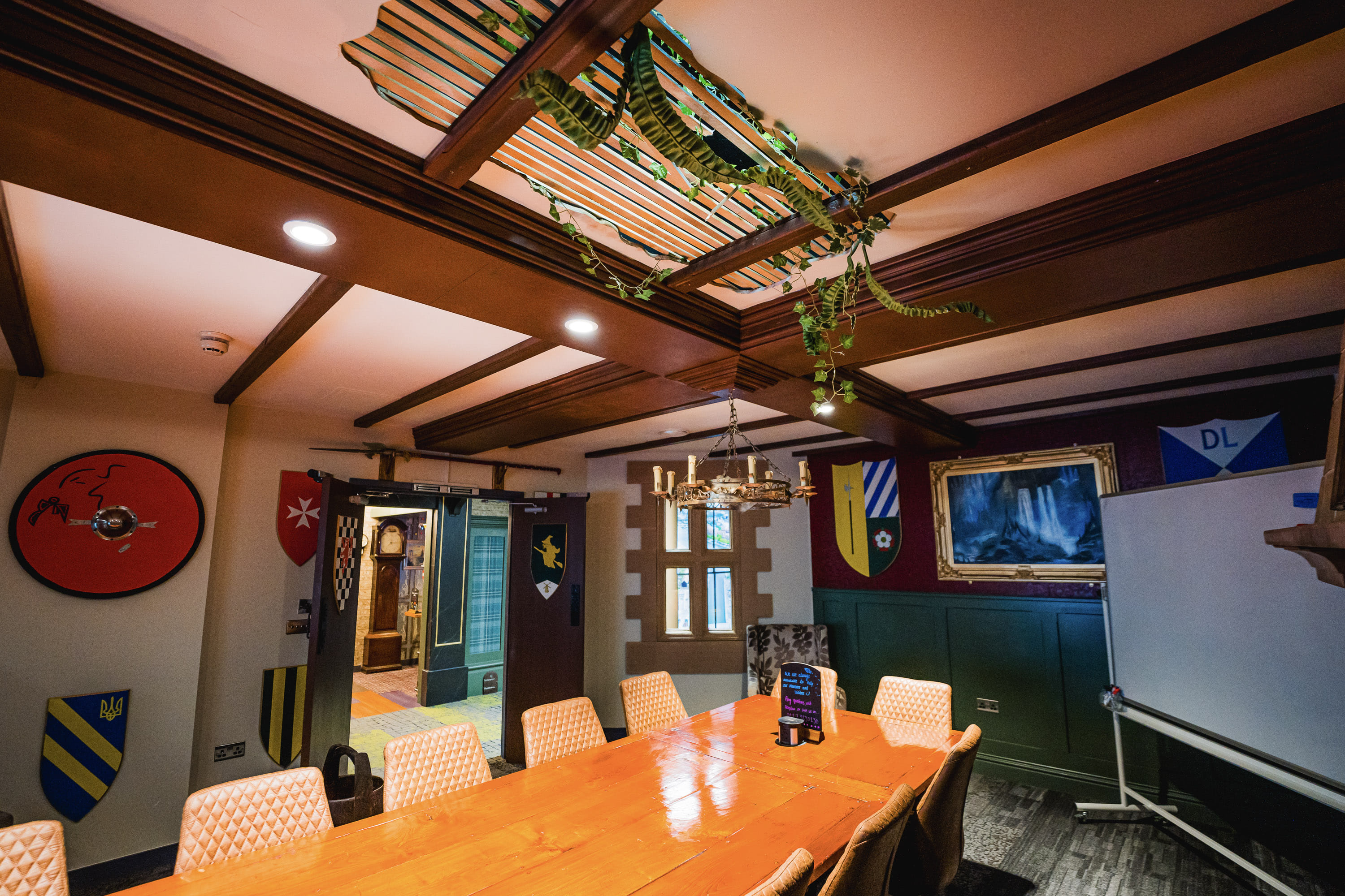 Banquet Hall at DeskLodge Beacon Tower (16 people) 1