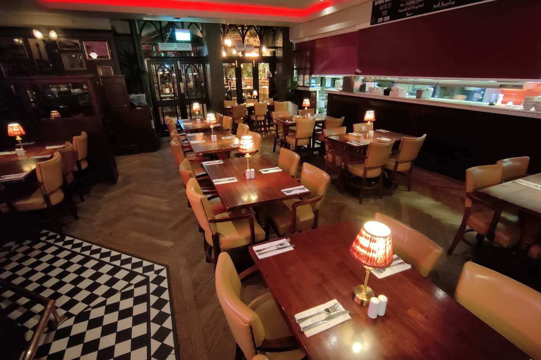 Restaurant 2
