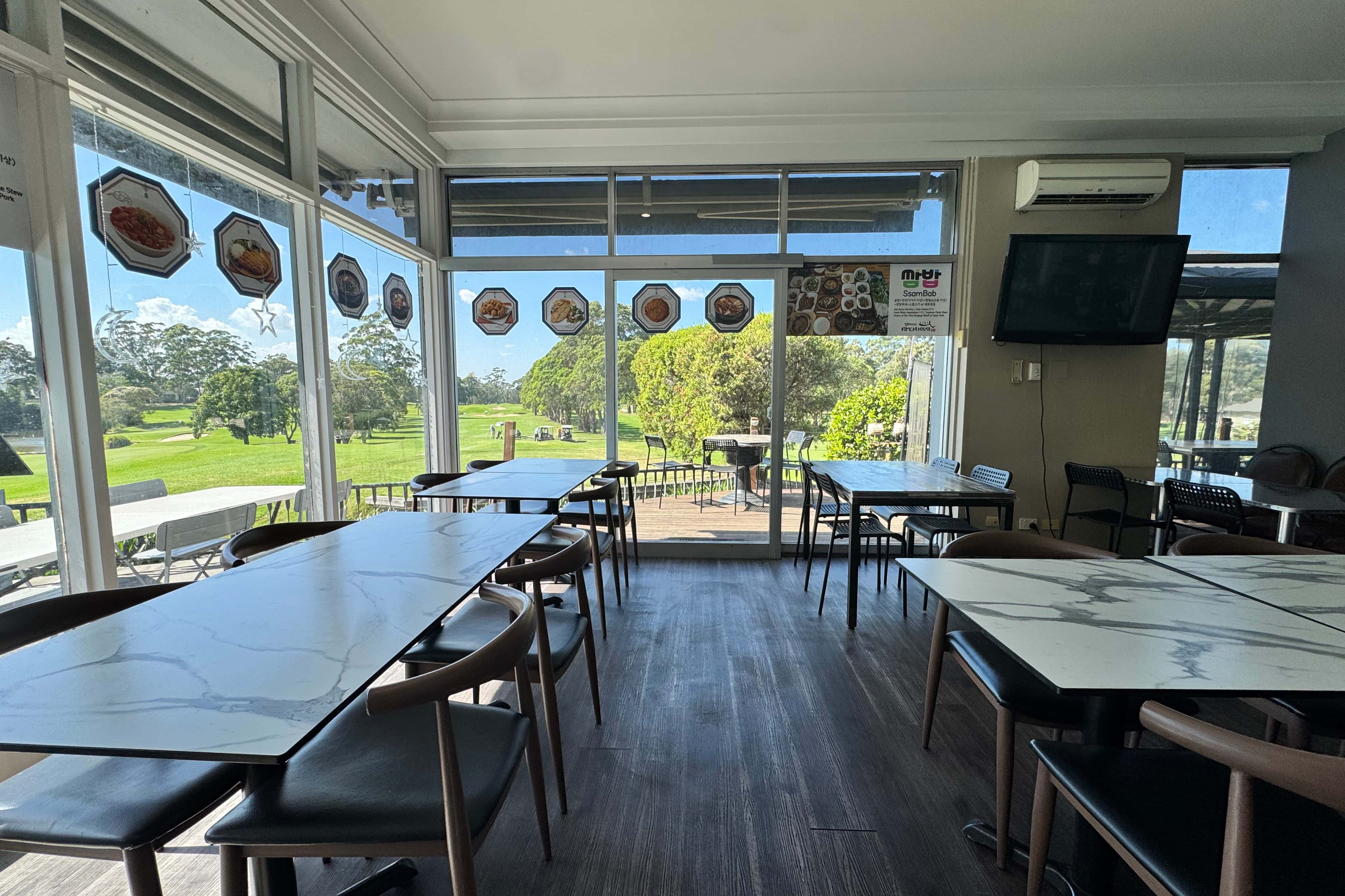Golf View space for functions and conferences 4