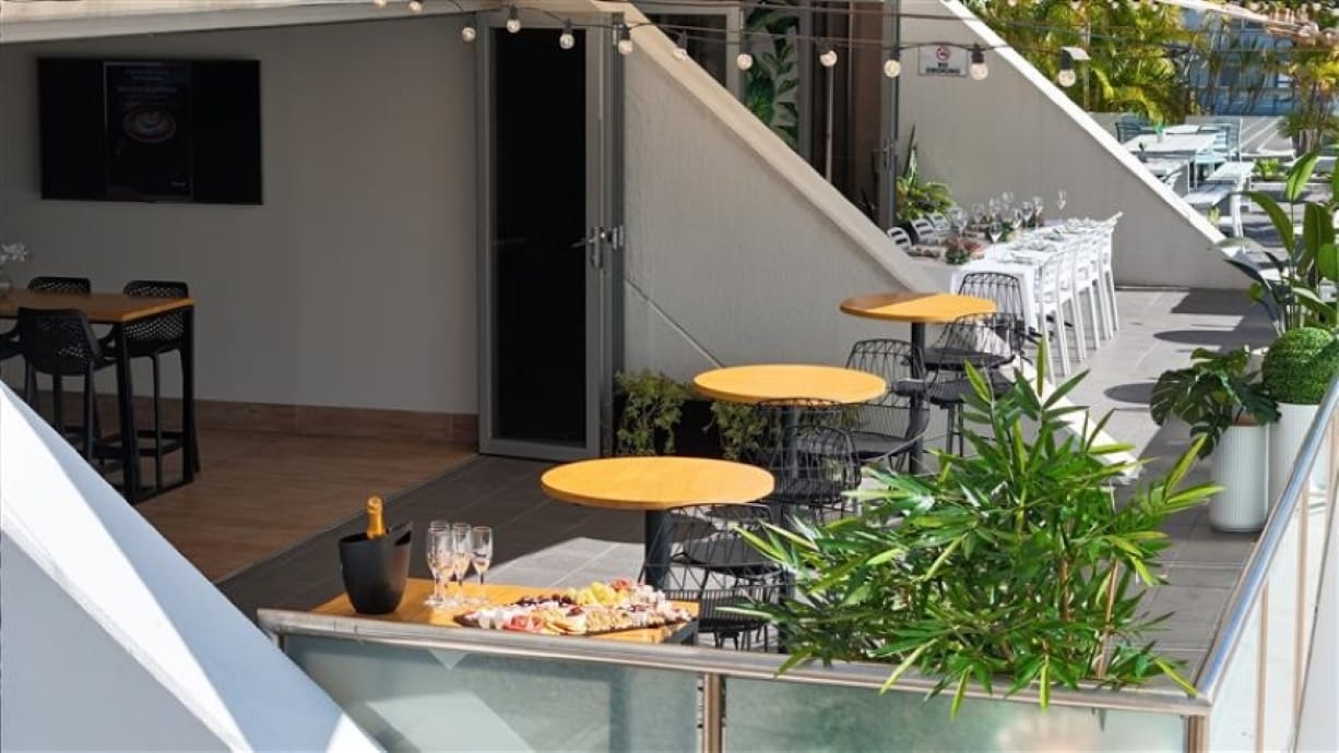NOSH Roof Top Terrace & Bar 2