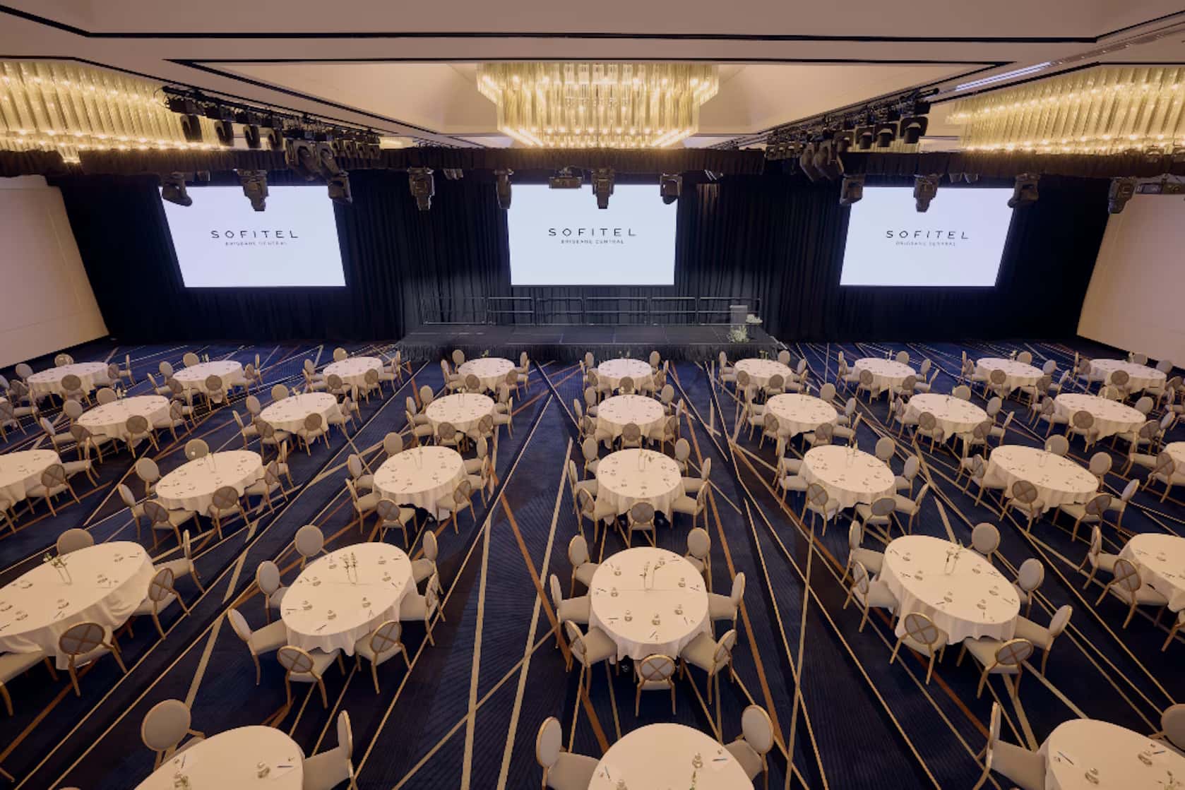 Ballroom Le Grande Three 4