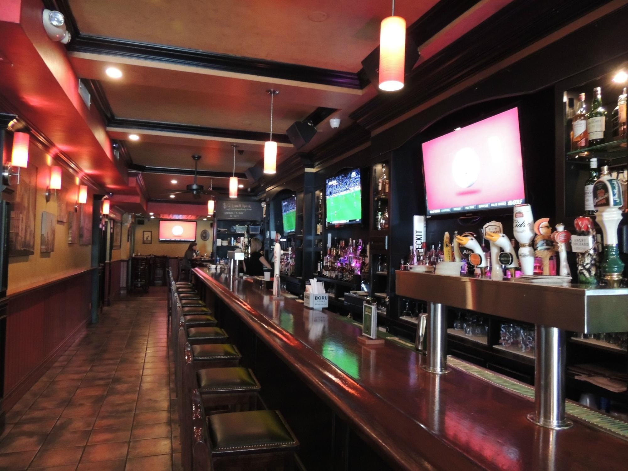 Main Bar & Balcony 1