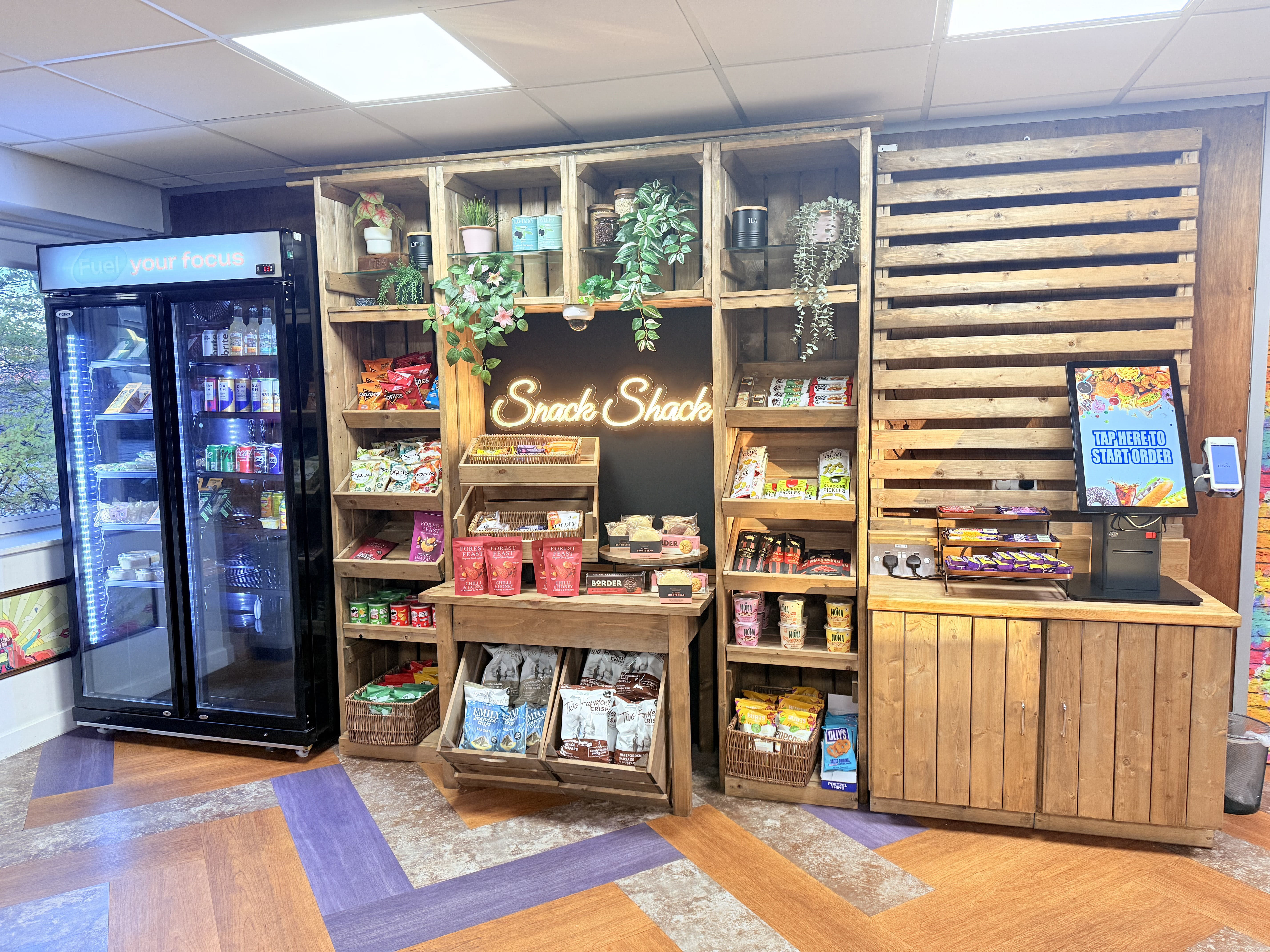 The Captain's Table Meeting Room at DeskLodge House (5 people) 13