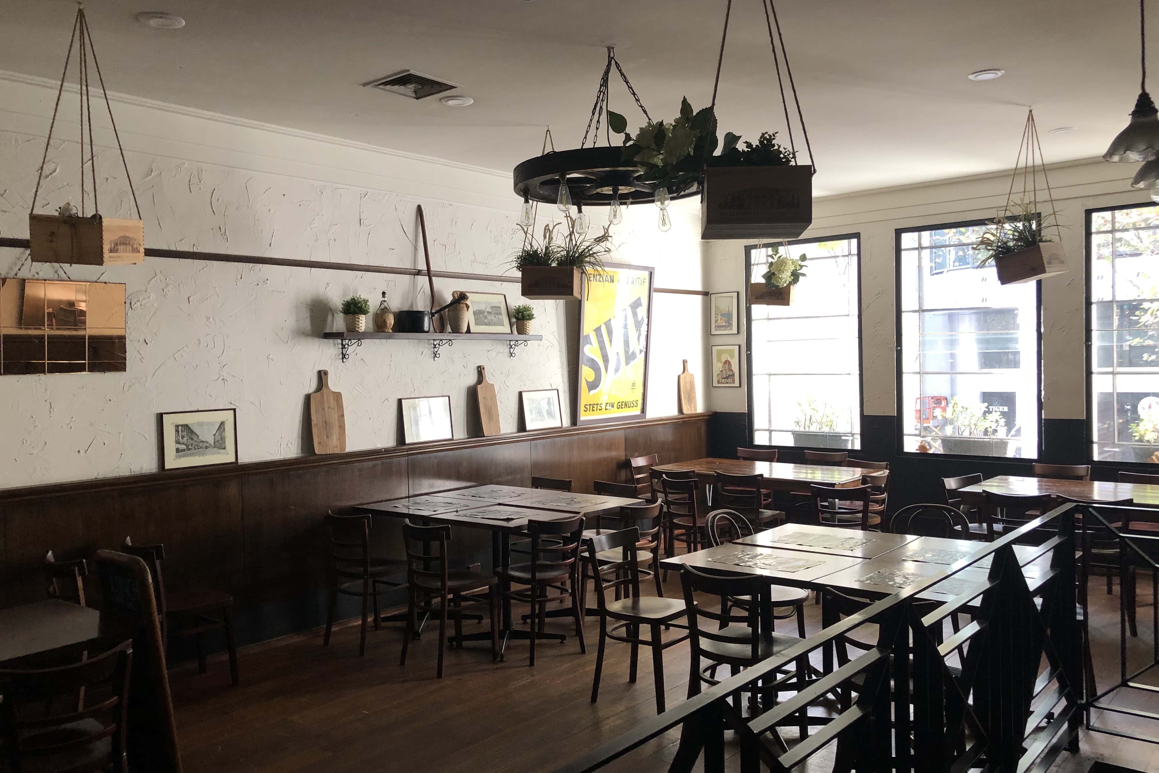 215 Queen's - BYO venue with catering and bar 7