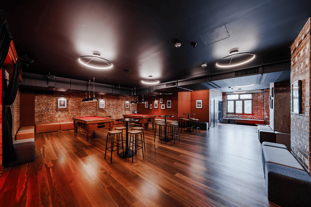 Main Room & Lounge 4