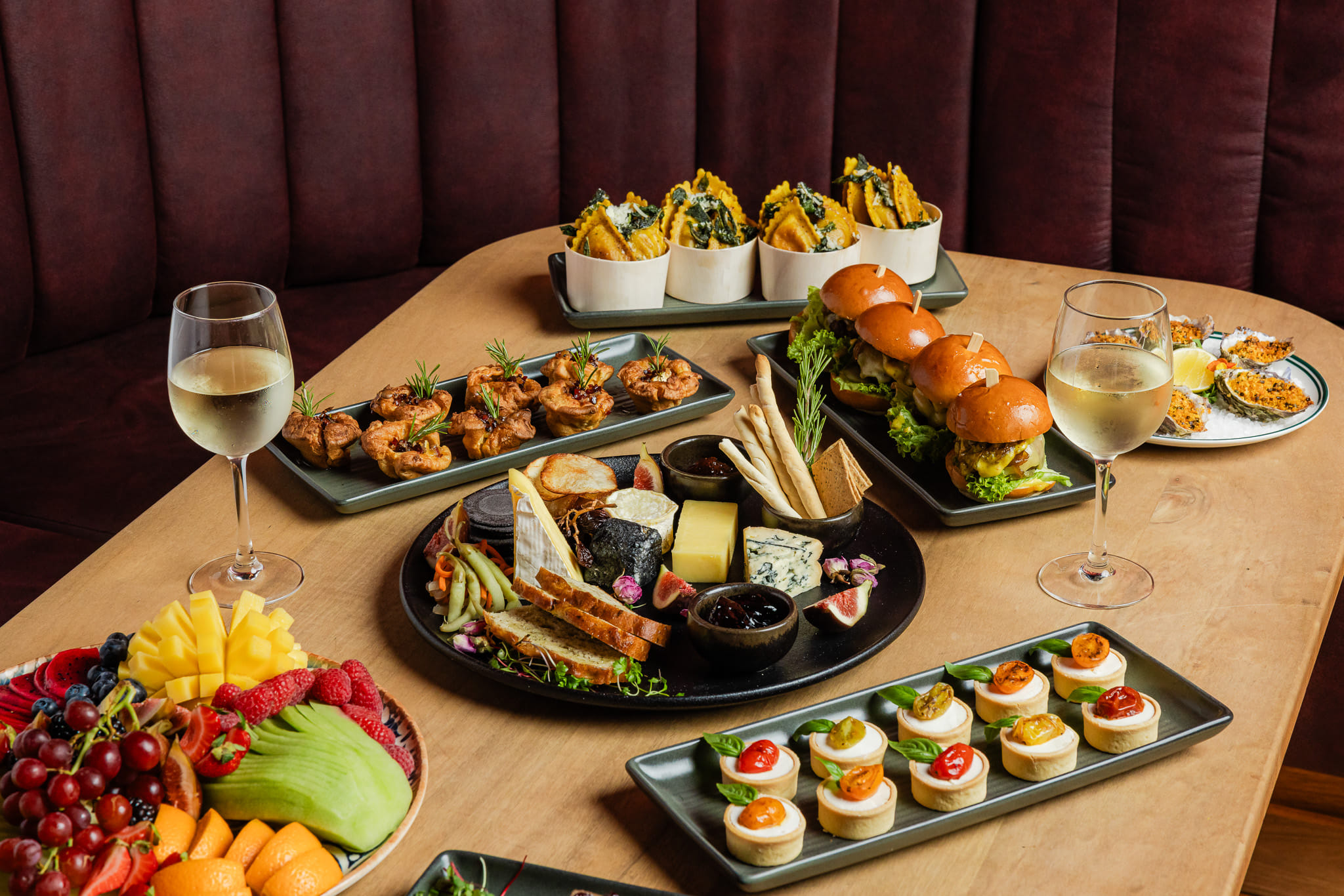 Main Room & Lounge 9