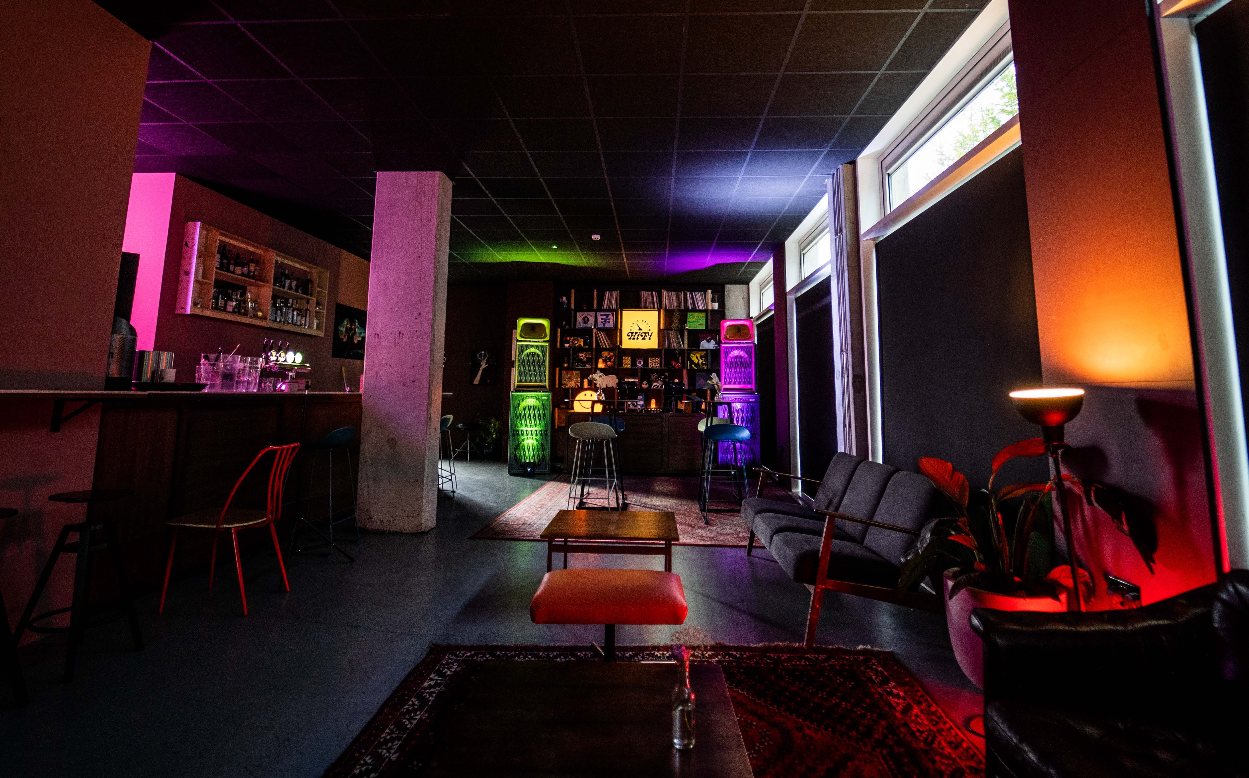 Hen's Teeth HiFi- Semi Private Hire