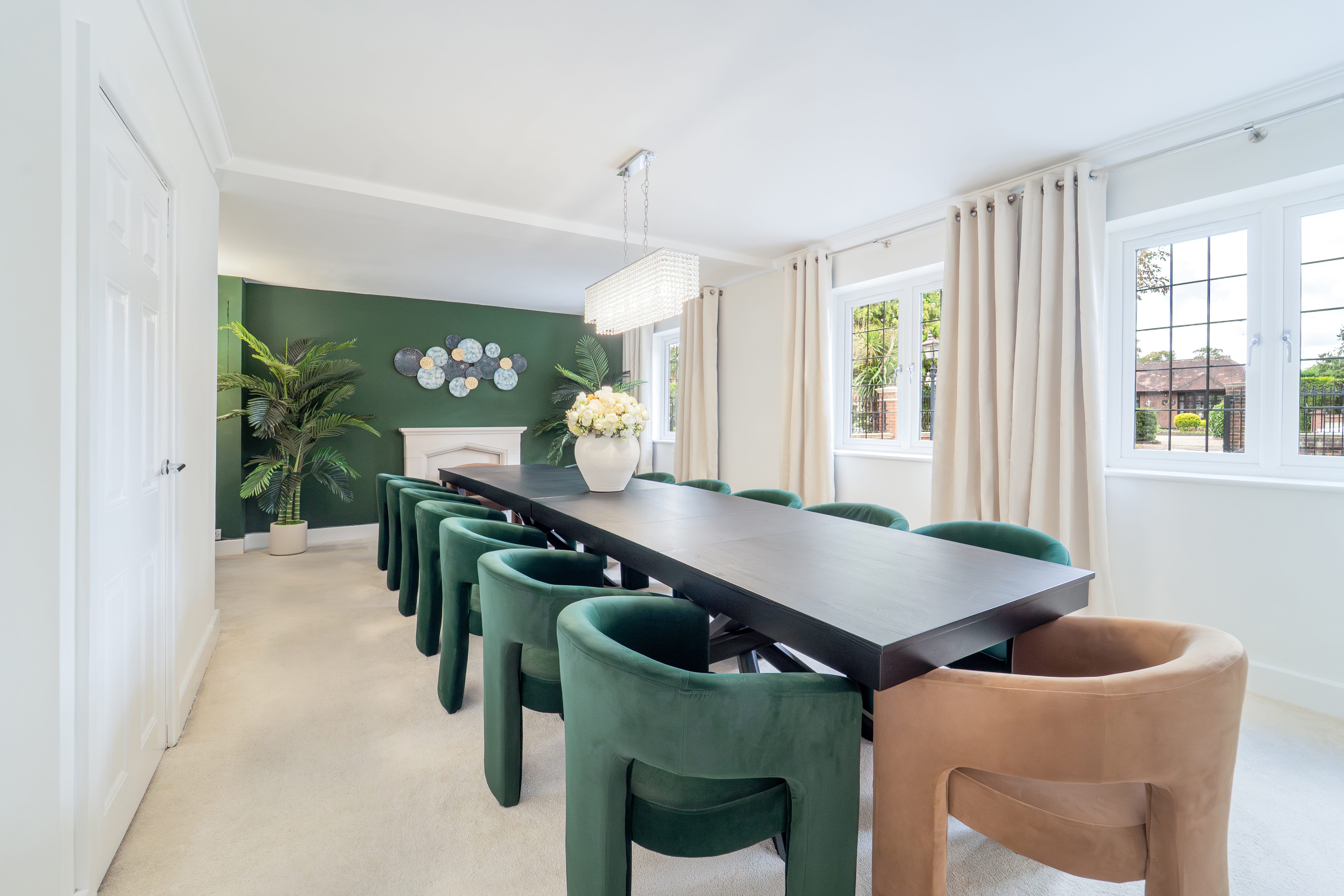 Emerson Park Villa  6