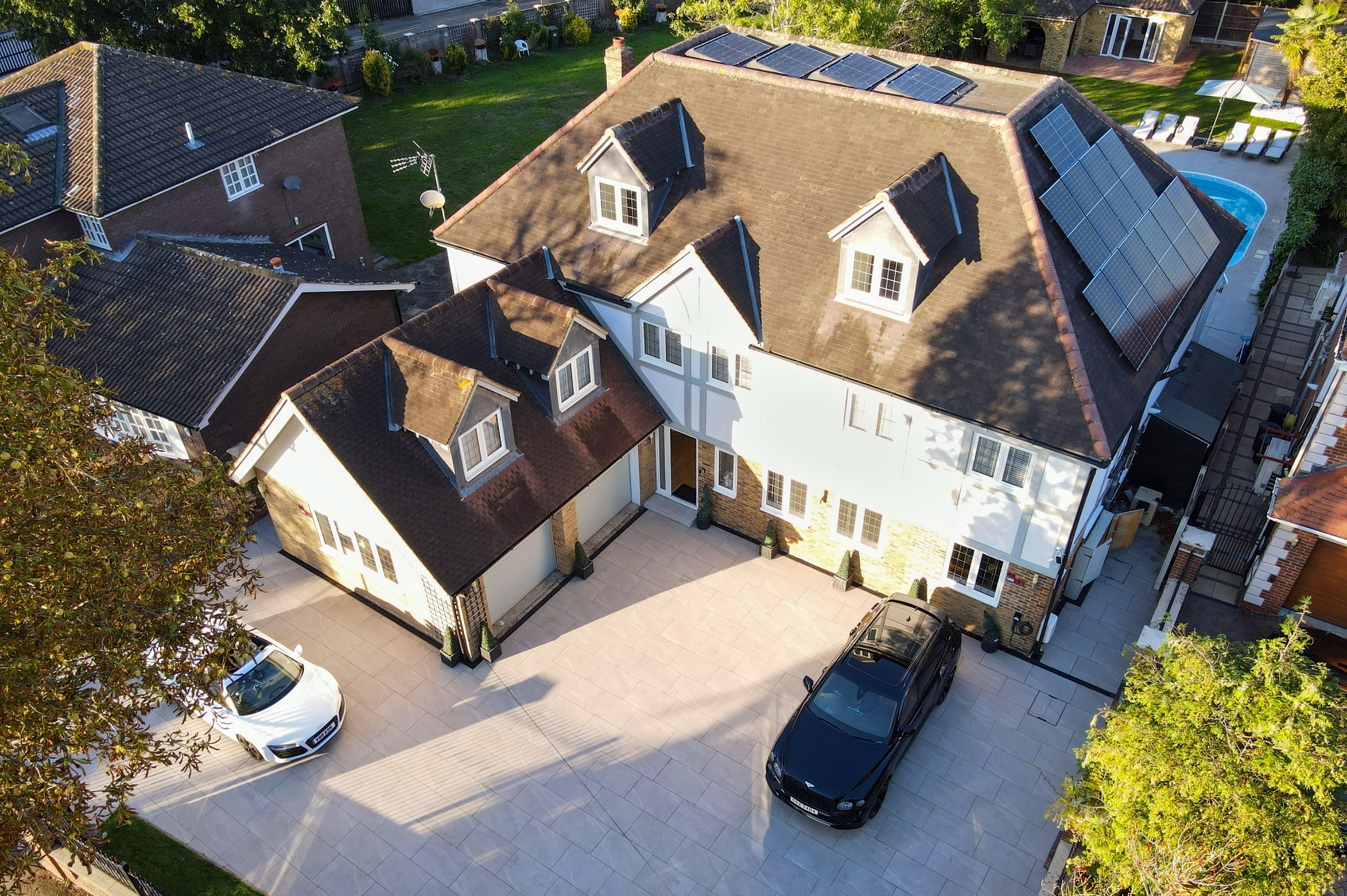 Emerson Park Villa  2