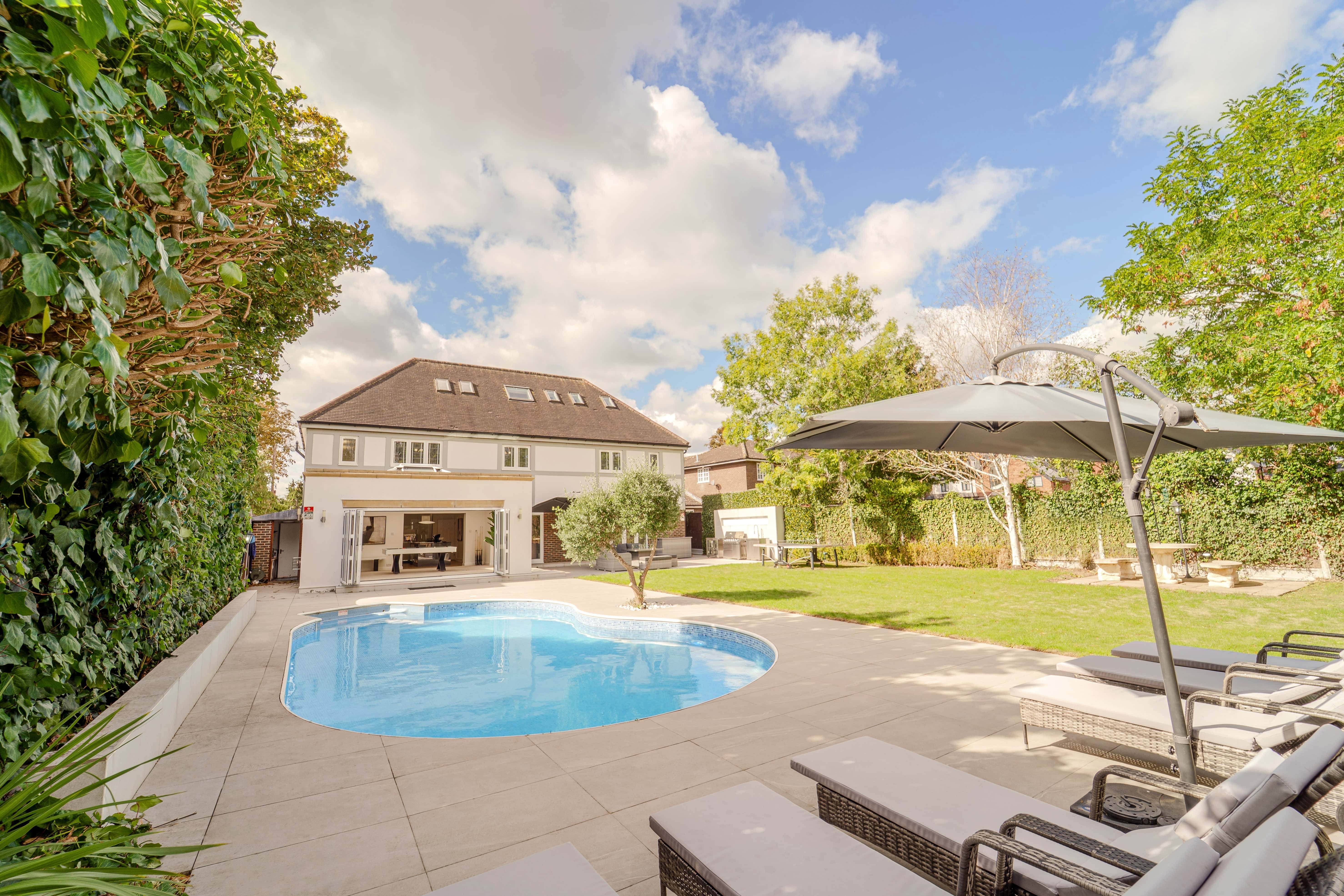 Emerson Park Villa 8