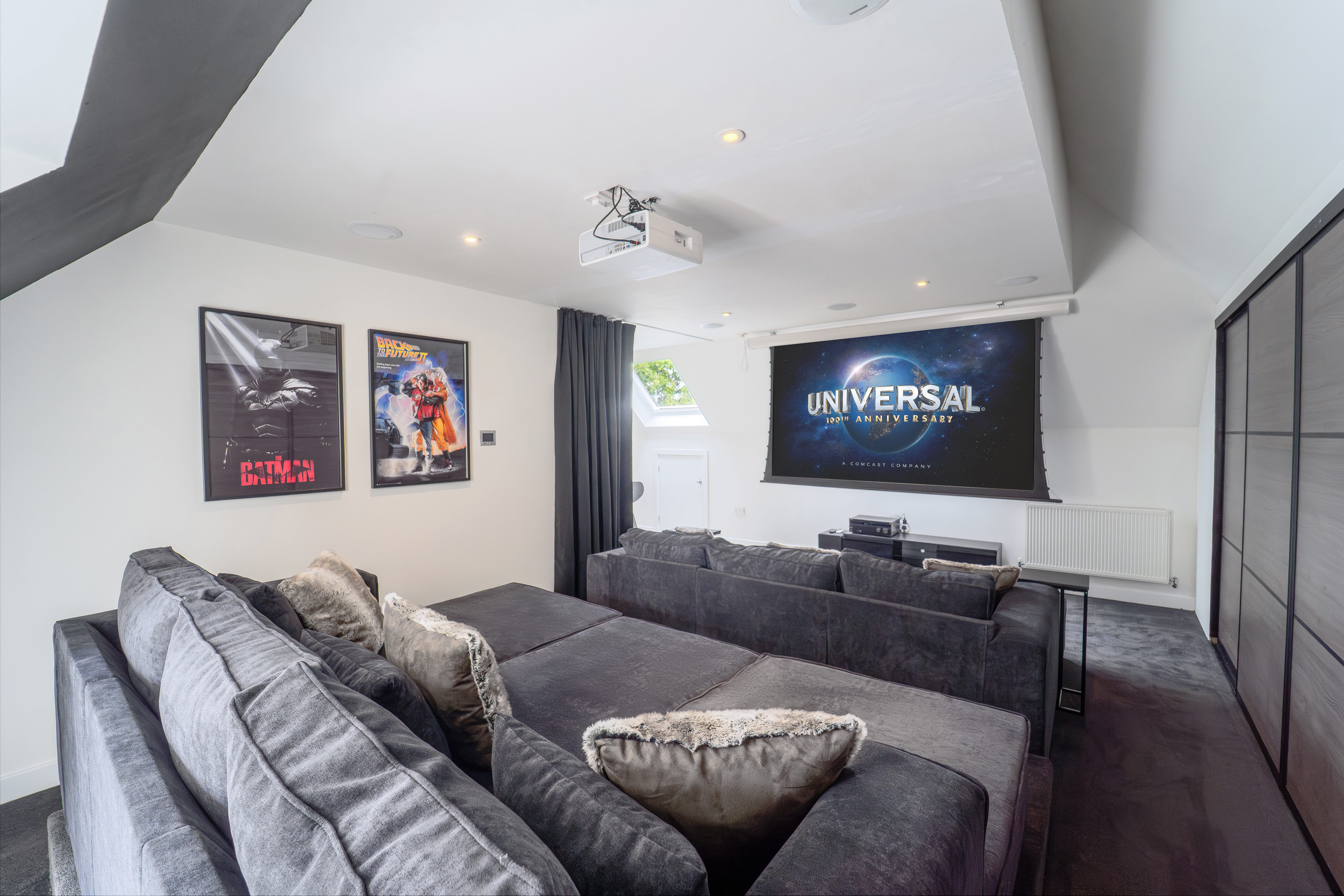 Emerson Park Villa  3