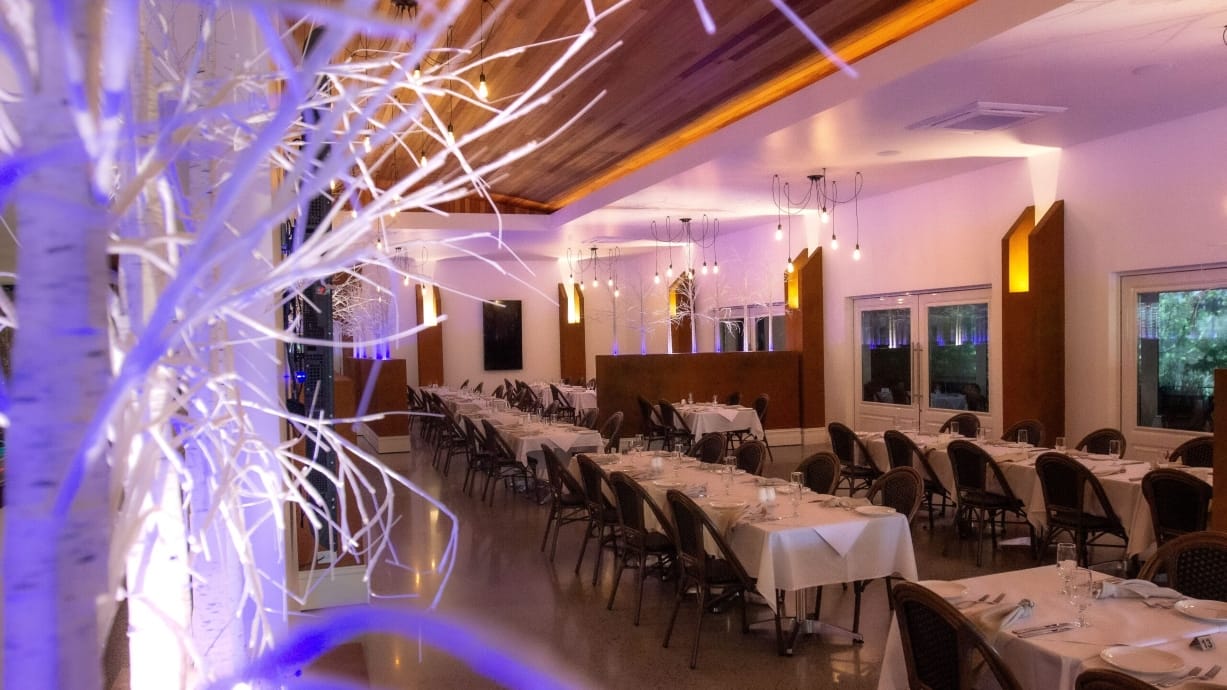 Semi-private restaurant 1