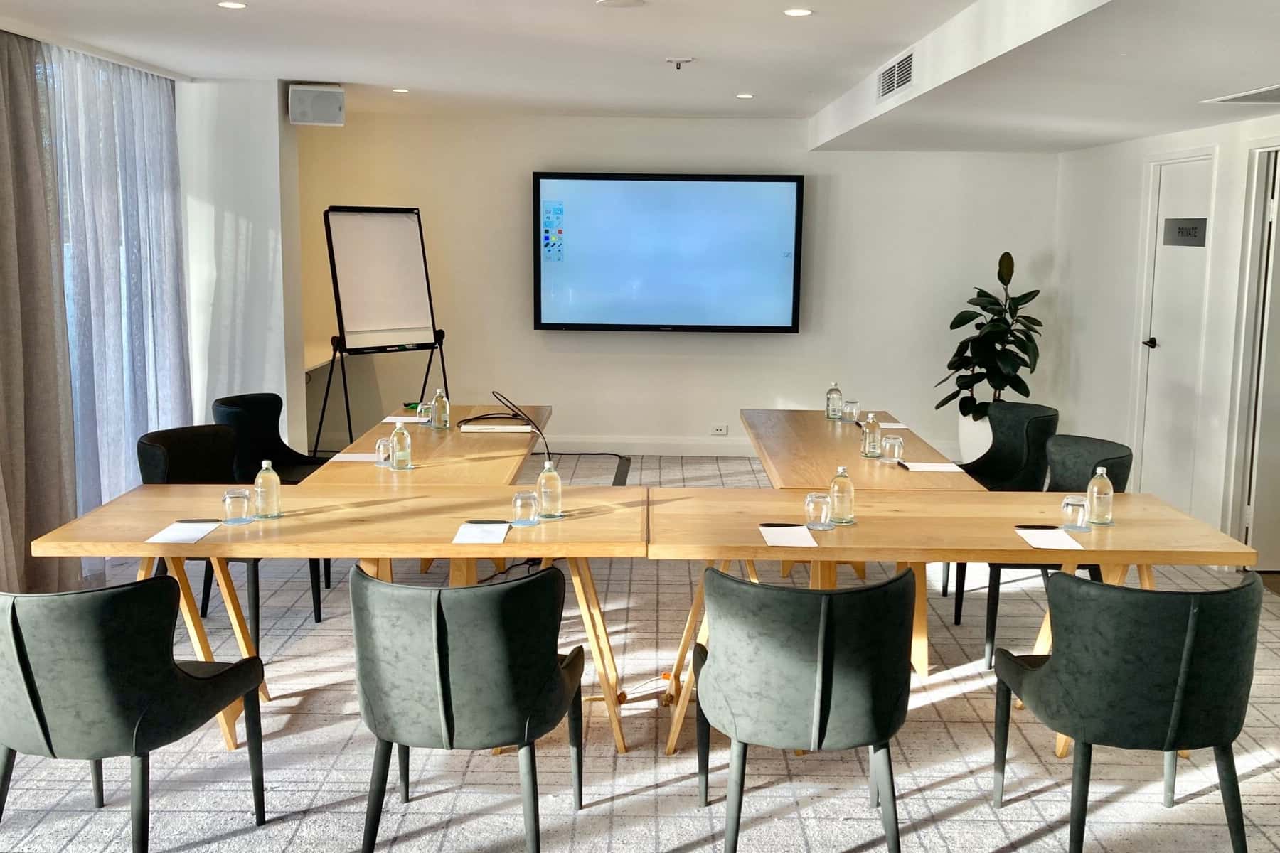 The Pacific Room 3D tour