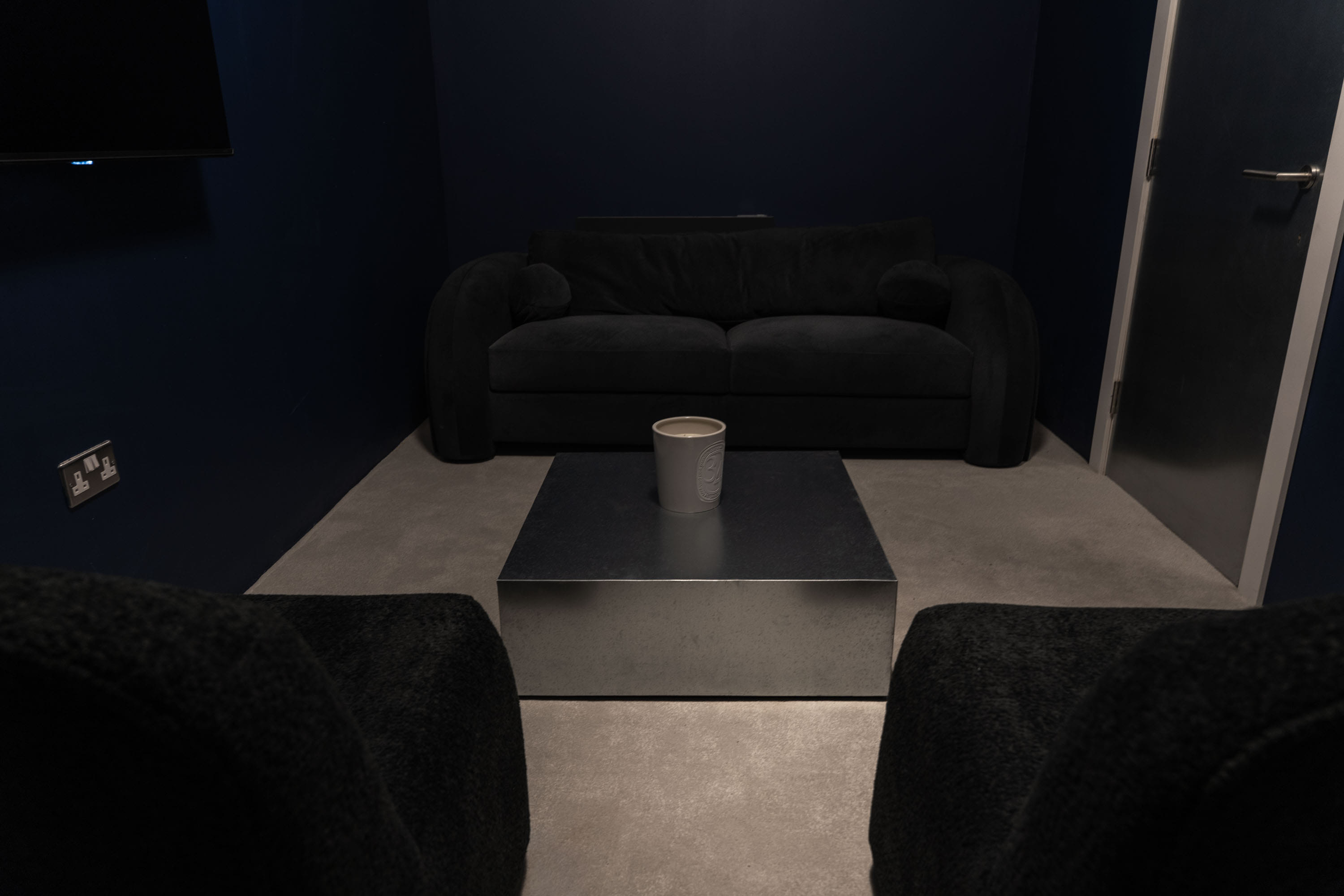 STUDIO 2 - [YOU.] STUDIO 10