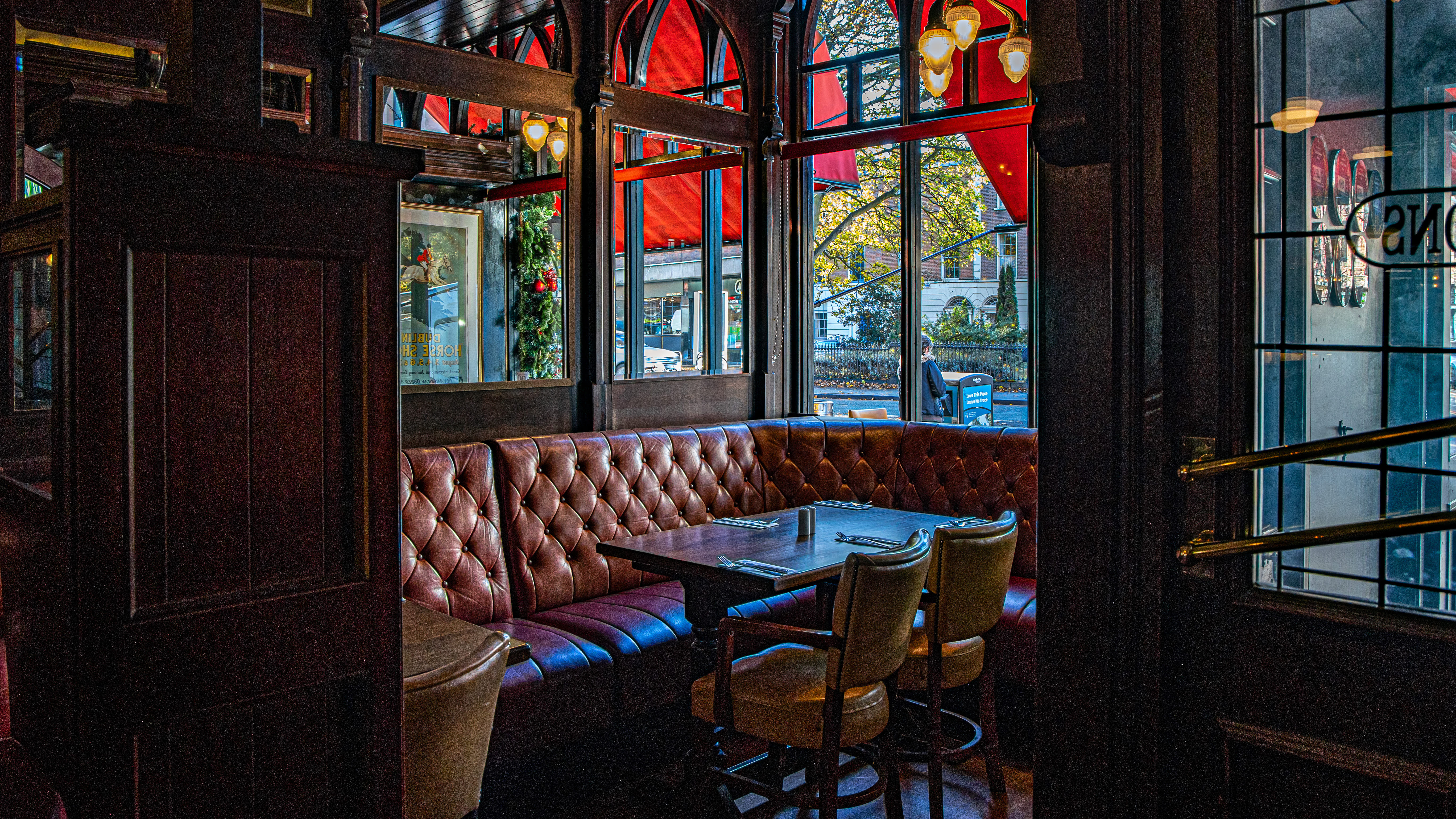 Main Bar 3