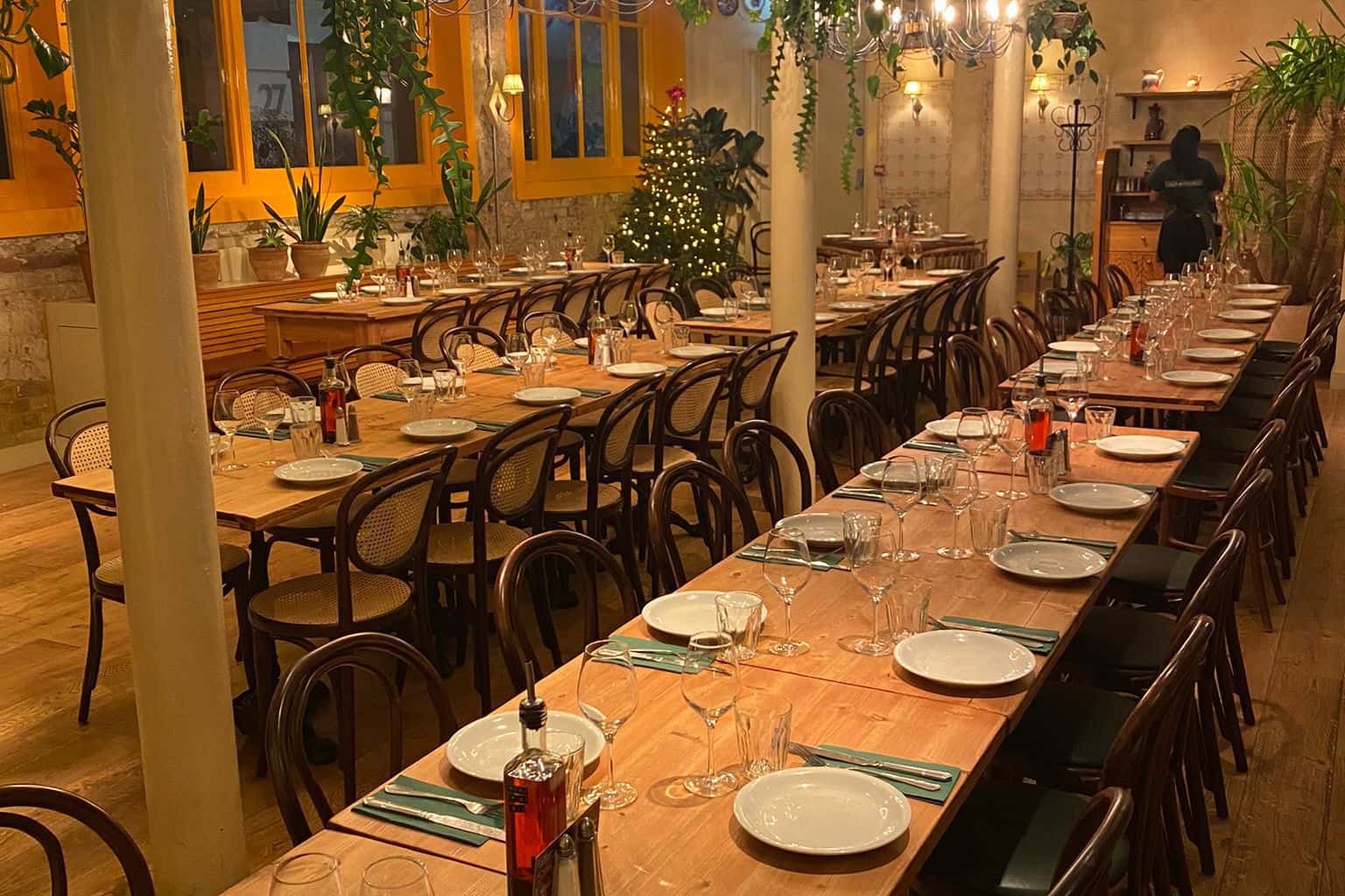 Garden side restaurant 1